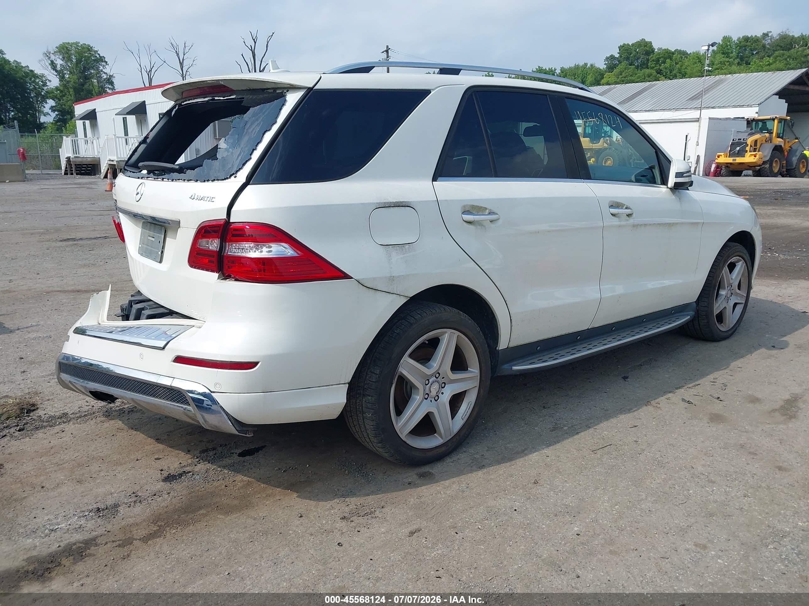 2014 Mercedes-benz Ml 550 4matic White vin: 4JGDA7DB0EA350051