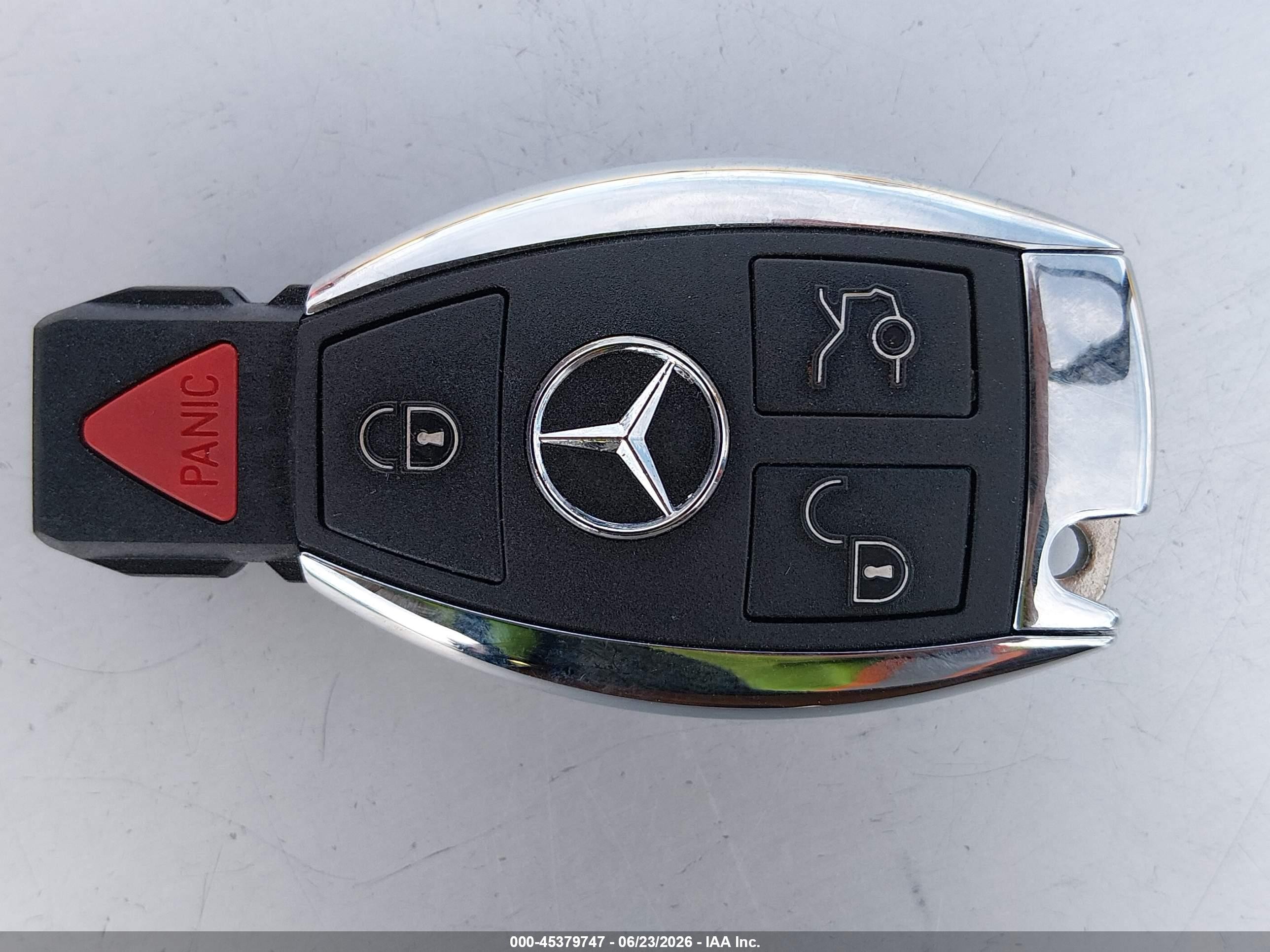 2013 Mercedes-benz Ml 550 4matic White vin: 4JGDA7DB1DA182791