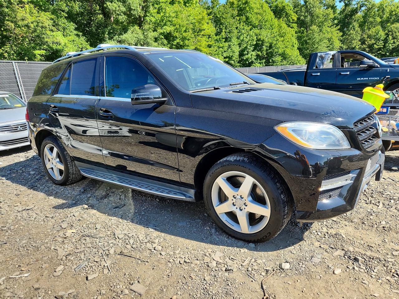 2013 Mercedes-benz Ml 550 4matic Черный vin: 4JGDA7DB2DA189314