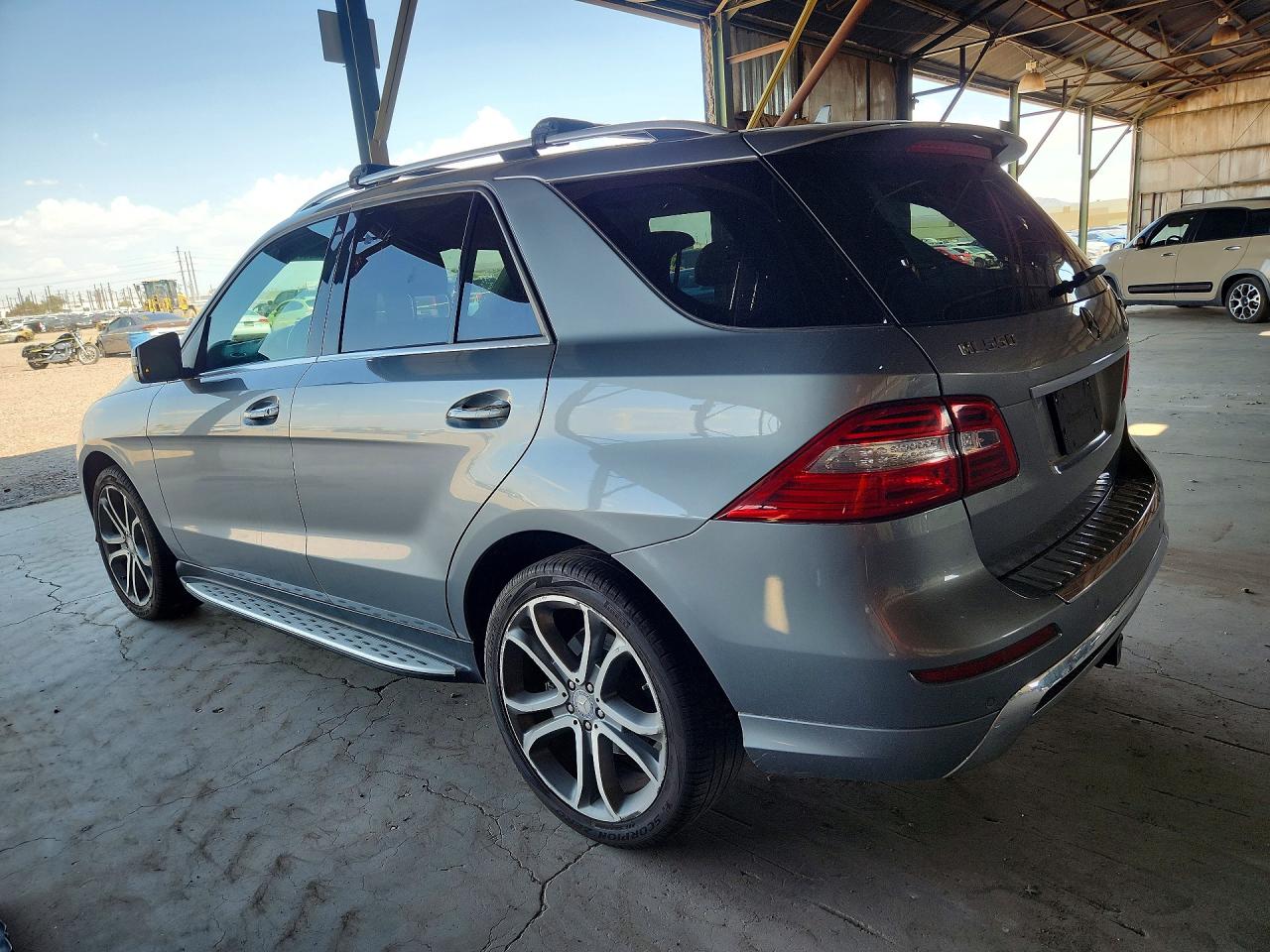 2014 Mercedes-benz Ml 550 4matic Silver vin: 4JGDA7DB3EA299208