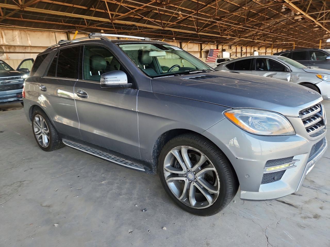 2014 Mercedes-benz Ml 550 4matic Silver vin: 4JGDA7DB3EA299208