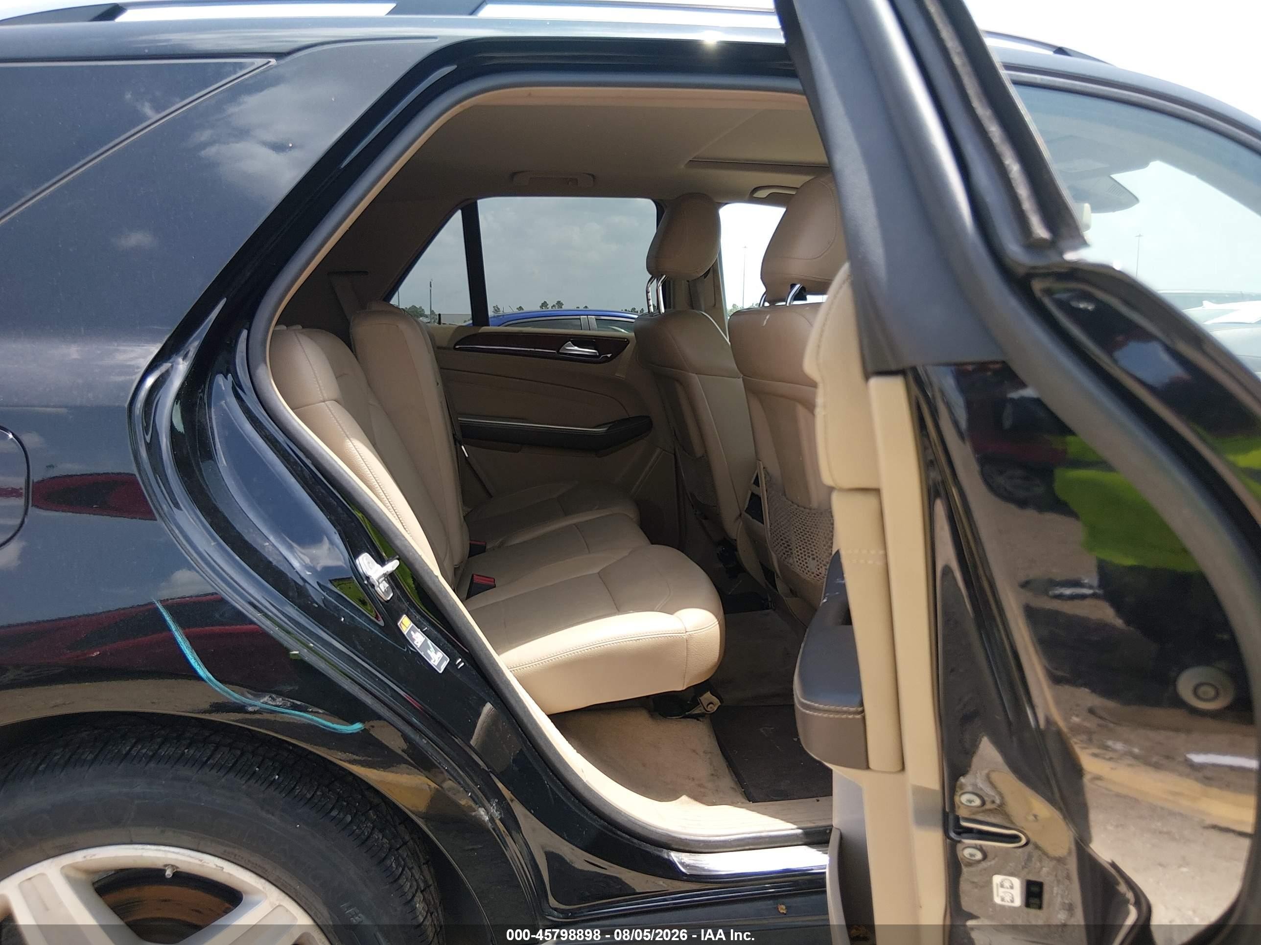2014 Mercedes-benz Ml 550 4matic Black vin: 4JGDA7DB3EA379303