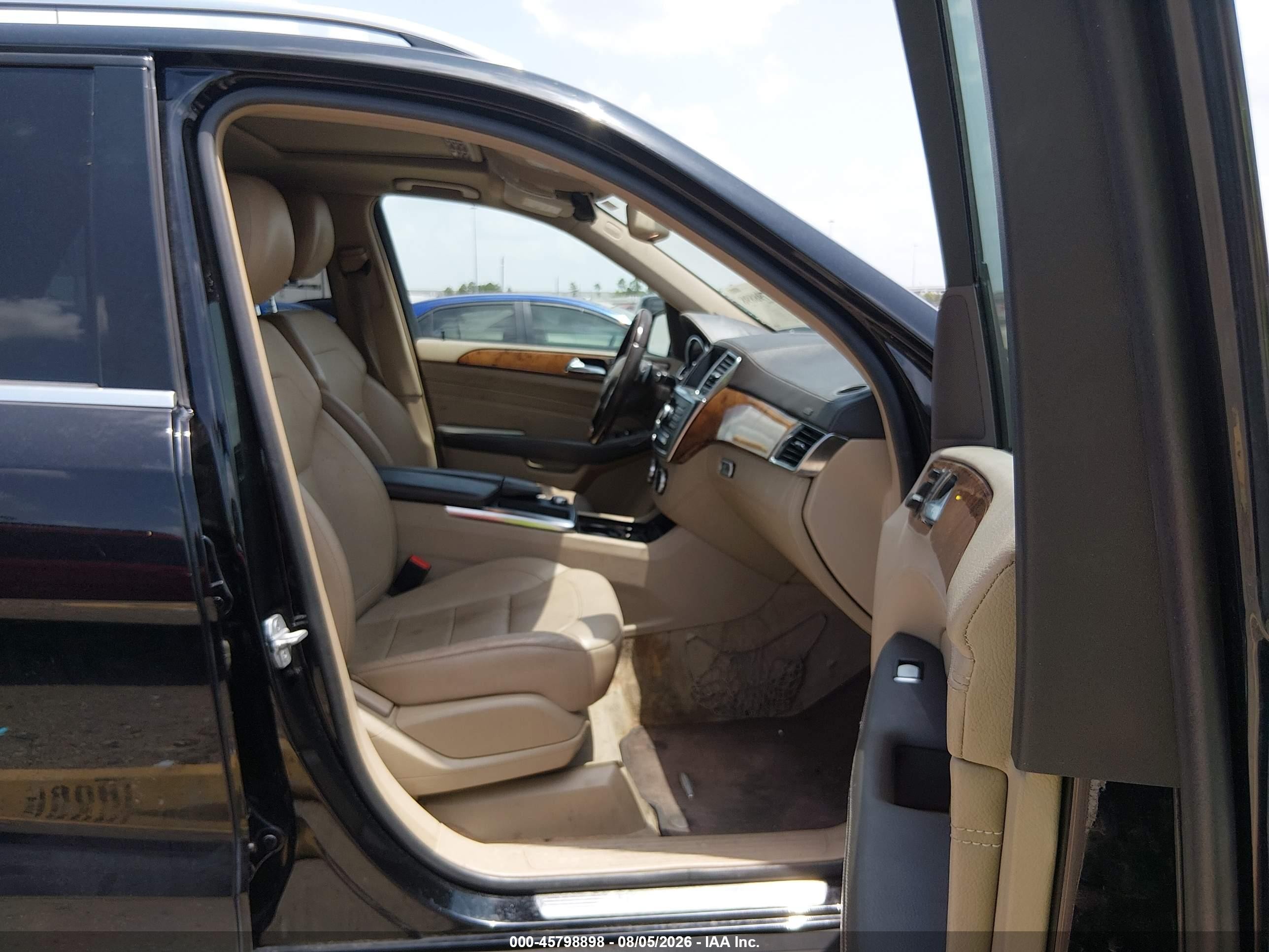 2014 Mercedes-benz Ml 550 4matic Black vin: 4JGDA7DB3EA379303