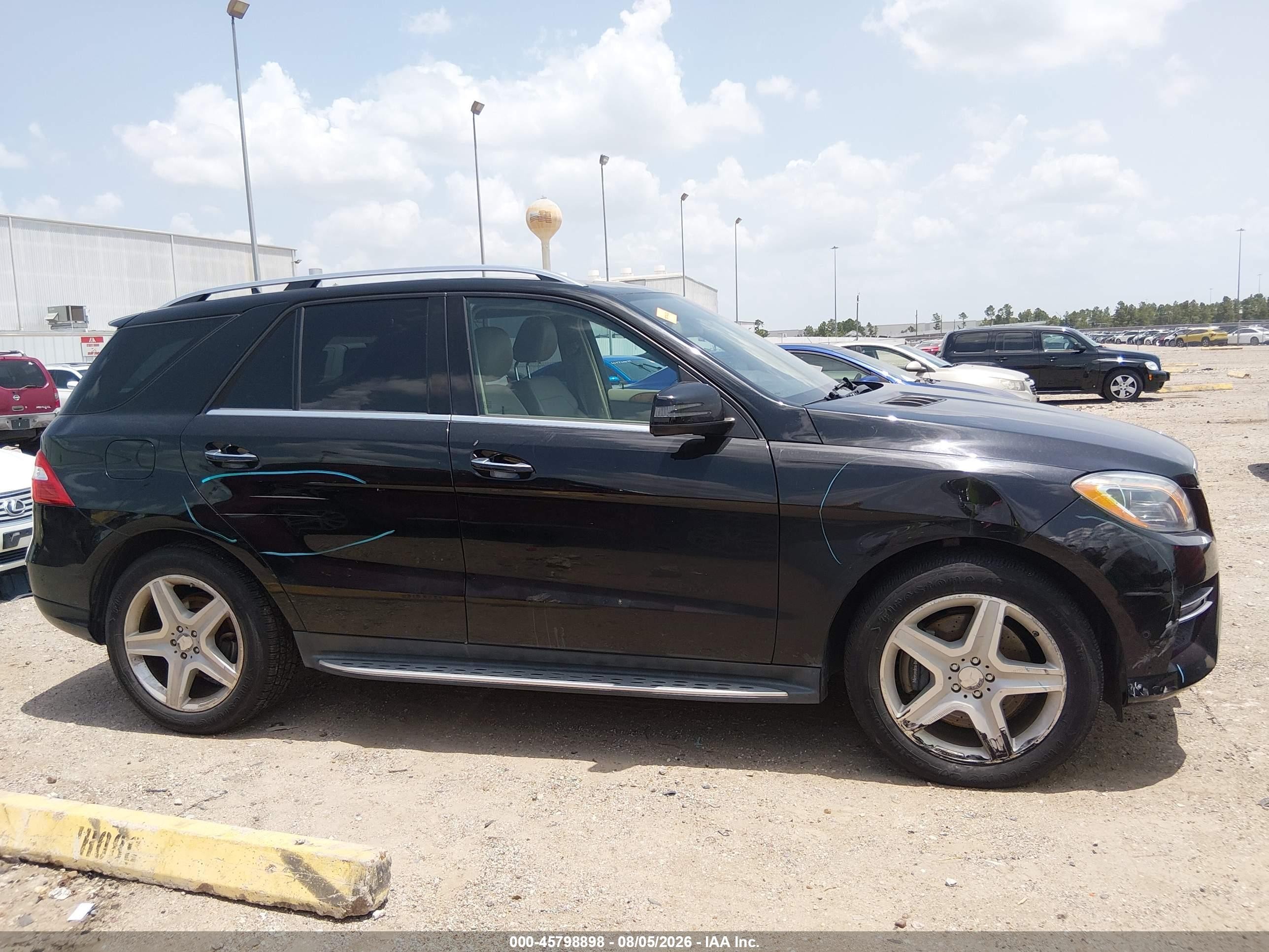 2014 Mercedes-benz Ml 550 4matic Black vin: 4JGDA7DB3EA379303