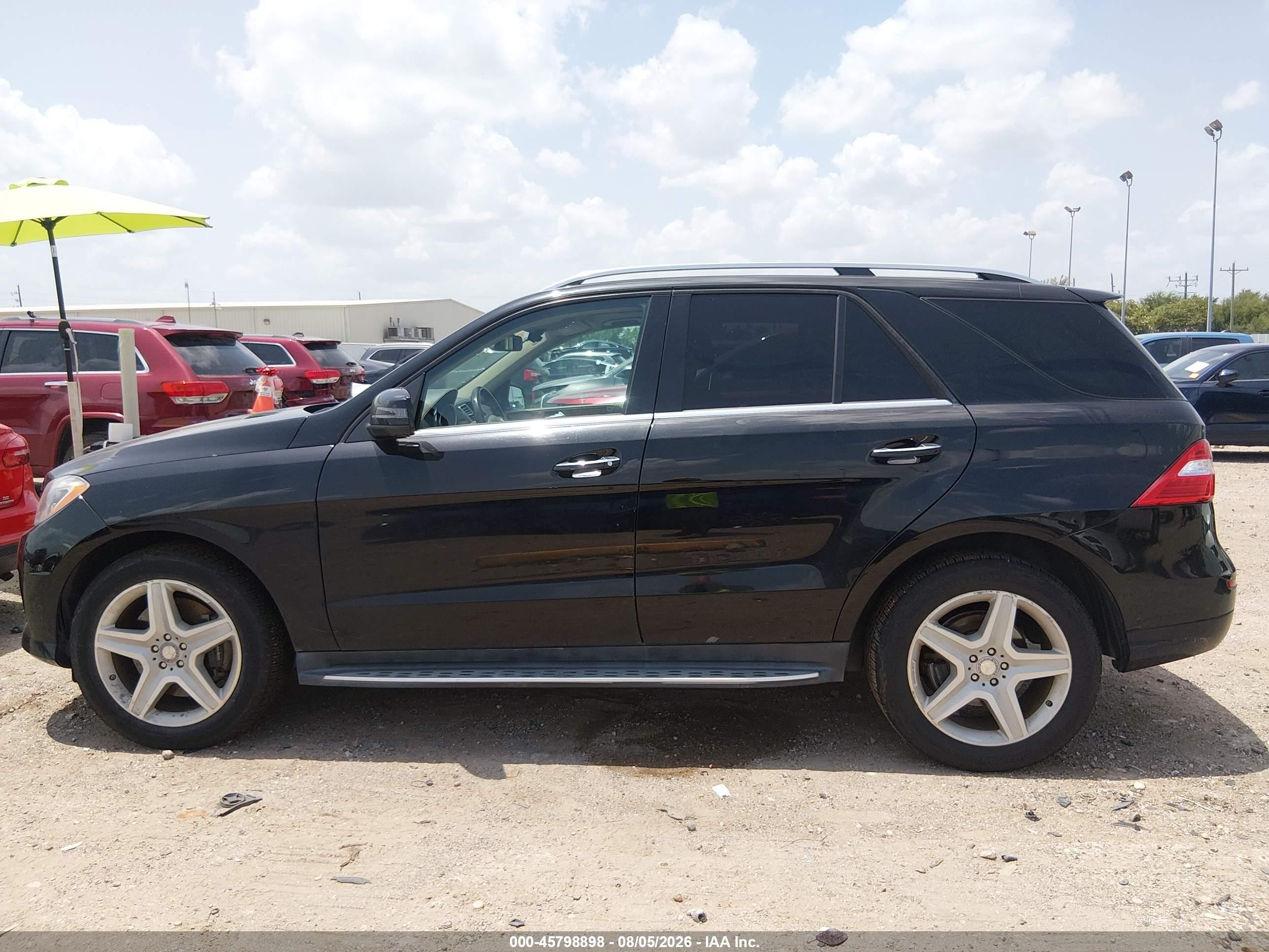 2014 Mercedes-benz Ml 550 4matic Black vin: 4JGDA7DB3EA379303