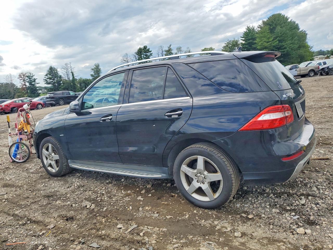 2012 Mercedes-benz Ml 550 4matic Black vin: 4JGDA7DB5CA043245