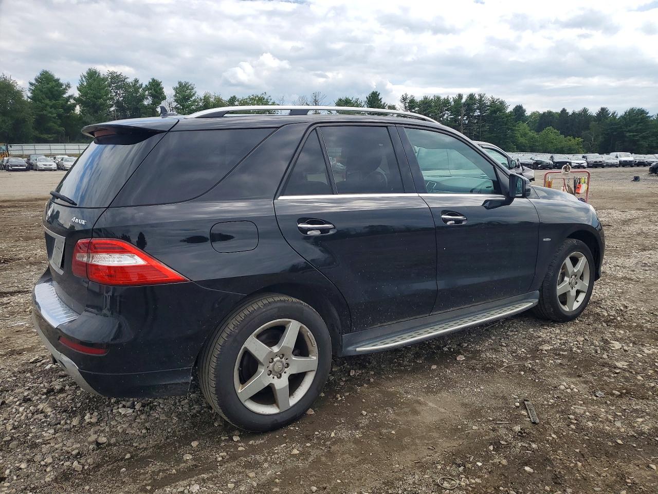 2012 Mercedes-benz Ml 550 4matic Black vin: 4JGDA7DB5CA043245