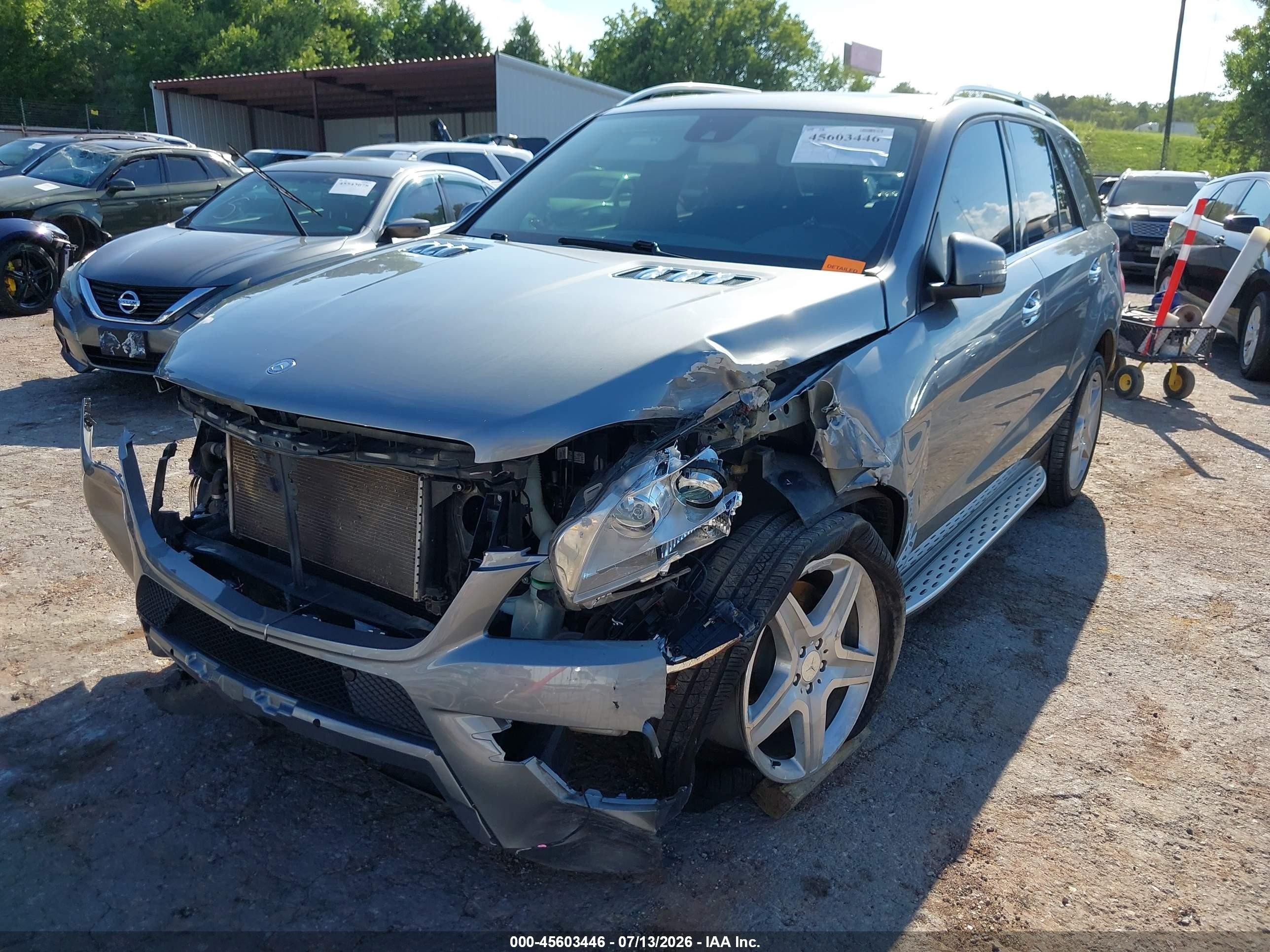 2013 Mercedes-benz Ml 550 4matic Серебряный vin: 4JGDA7DB5DA123503
