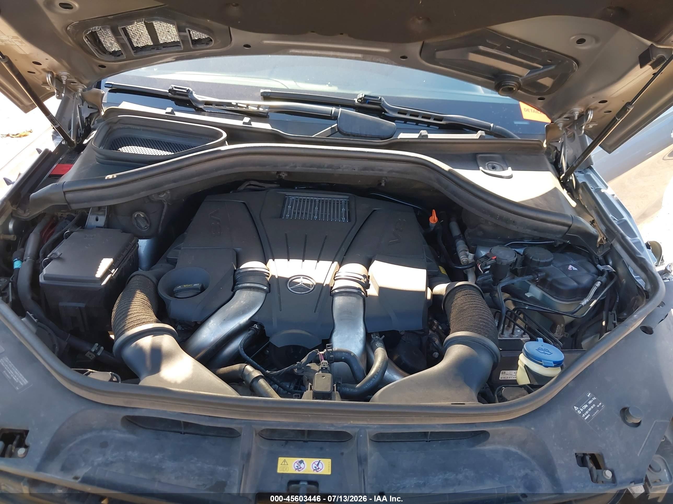 2013 Mercedes-benz Ml 550 4matic Серебряный vin: 4JGDA7DB5DA123503