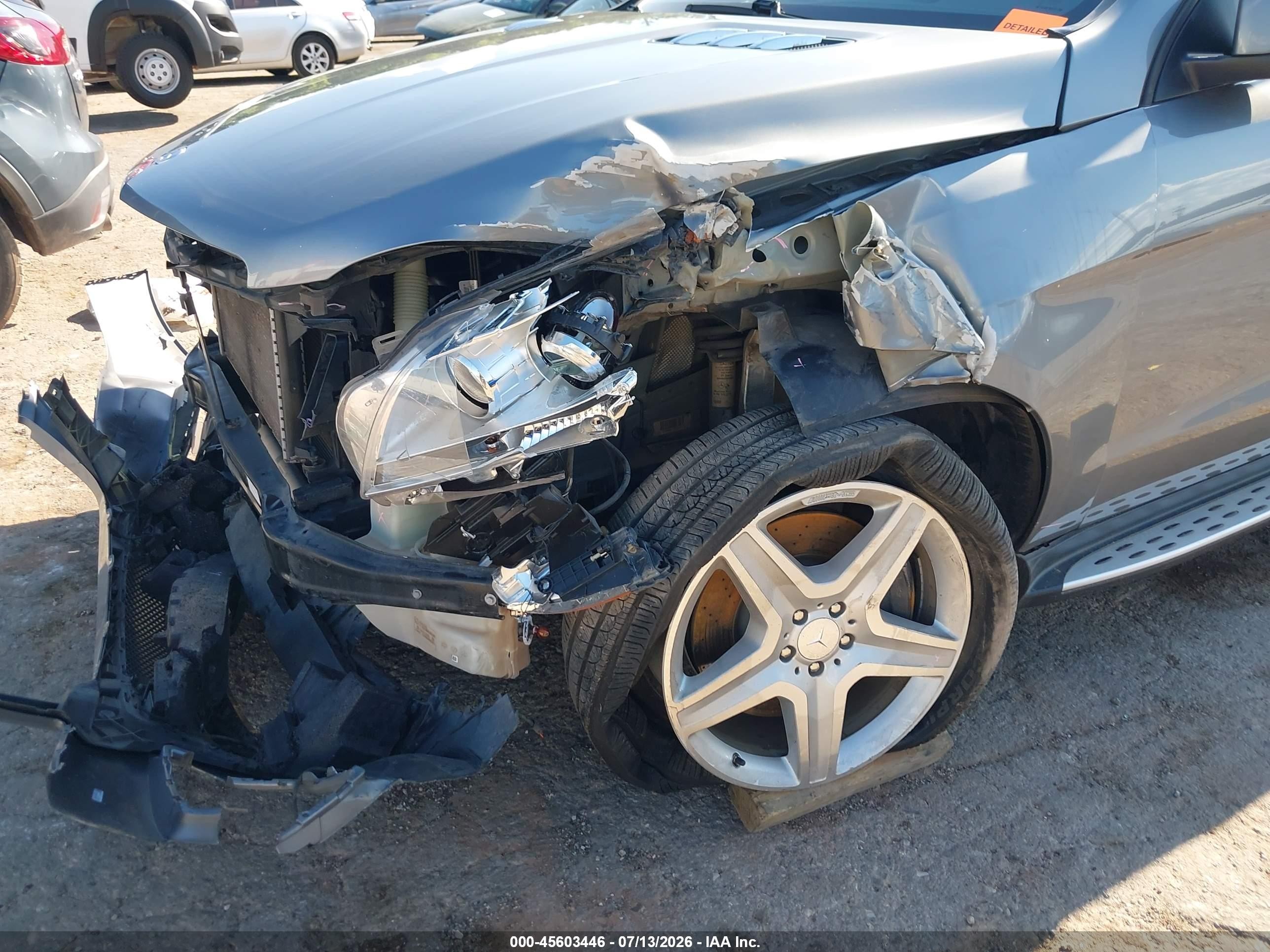 2013 Mercedes-benz Ml 550 4matic Серебряный vin: 4JGDA7DB5DA123503