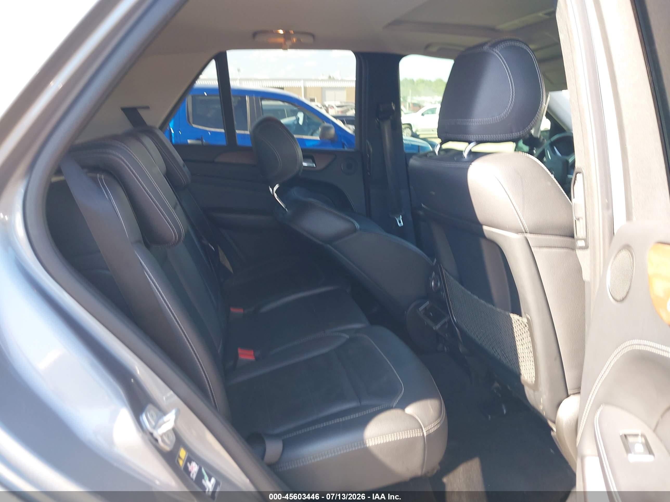 2013 Mercedes-benz Ml 550 4matic Серебряный vin: 4JGDA7DB5DA123503