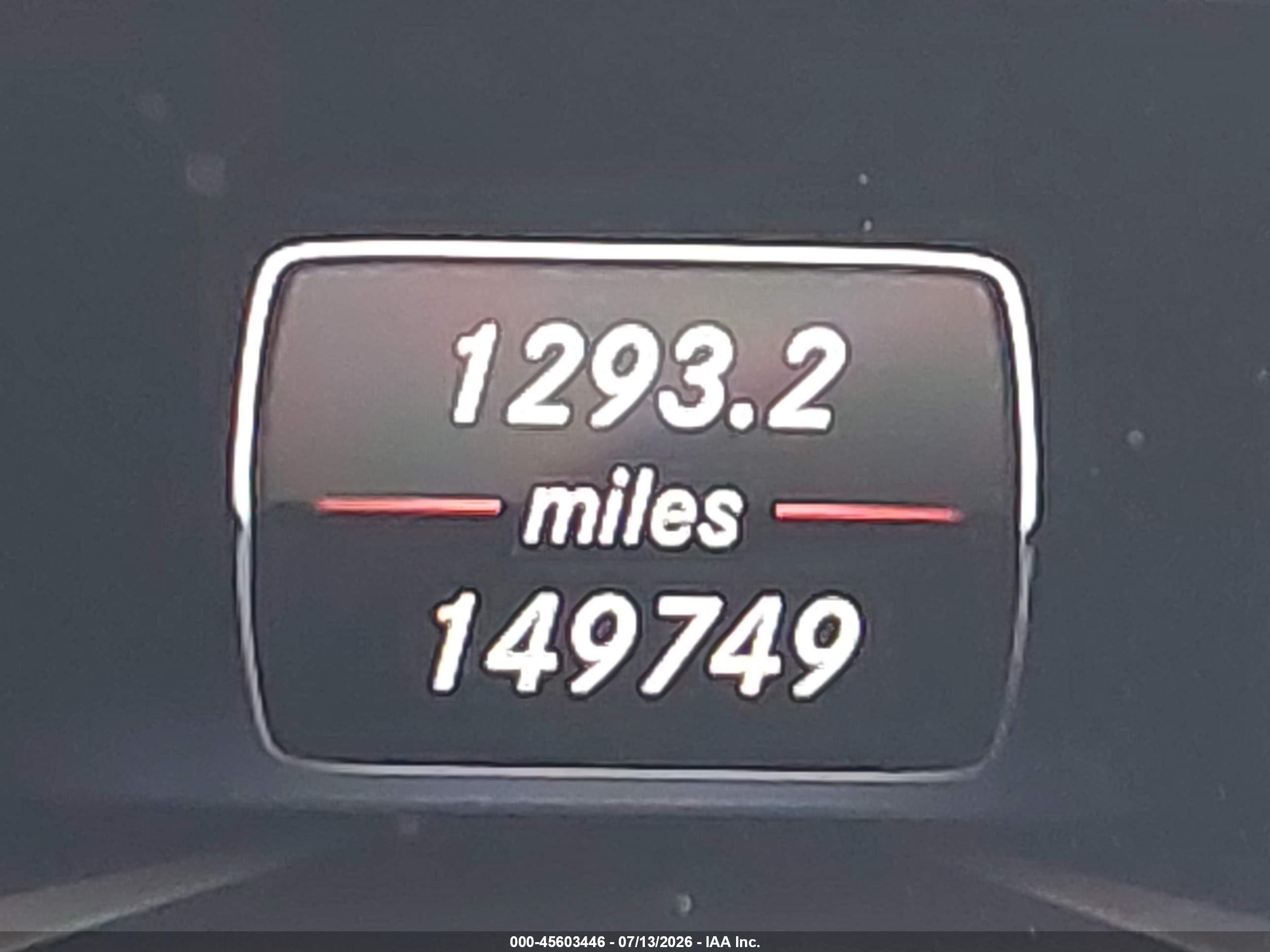 2013 Mercedes-benz Ml 550 4matic Серебряный vin: 4JGDA7DB5DA123503