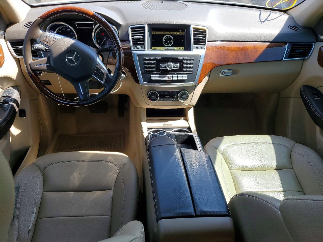 2012 Mercedes-benz Ml 550 White vin: 4JGDA7DB6CA090753