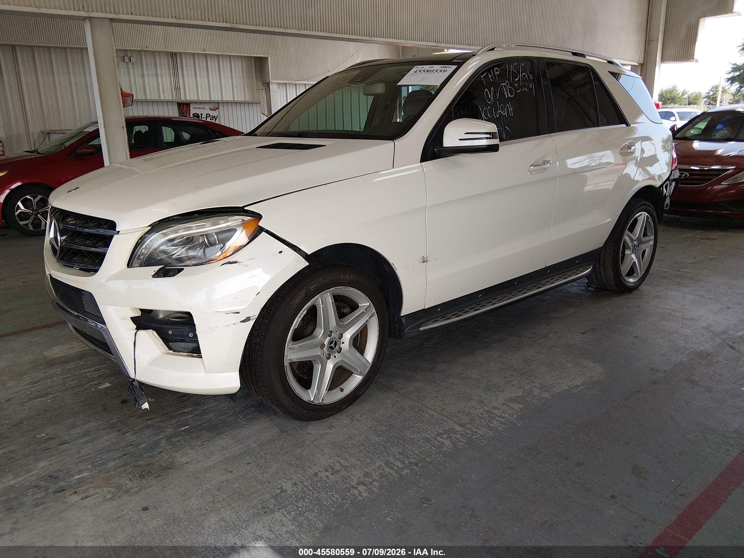 2013 Mercedes-benz Ml 550 4matic Белый vin: 4JGDA7DB6DA186433