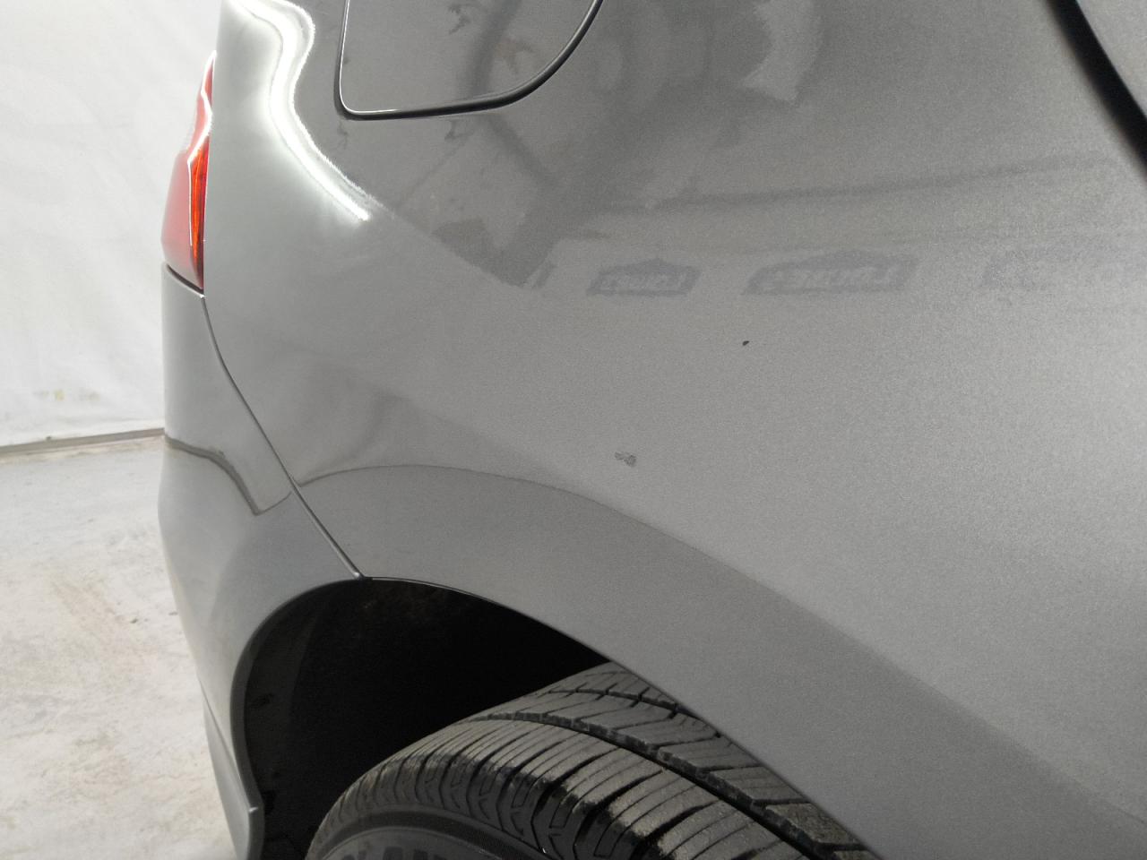 2014 Mercedes-benz Ml 550 4matic Silver vin: 4JGDA7DB6EA437517 Damage: Right Qtr Panel, Dent(S) W/ Paint Dmg, 2 To 3 Inches