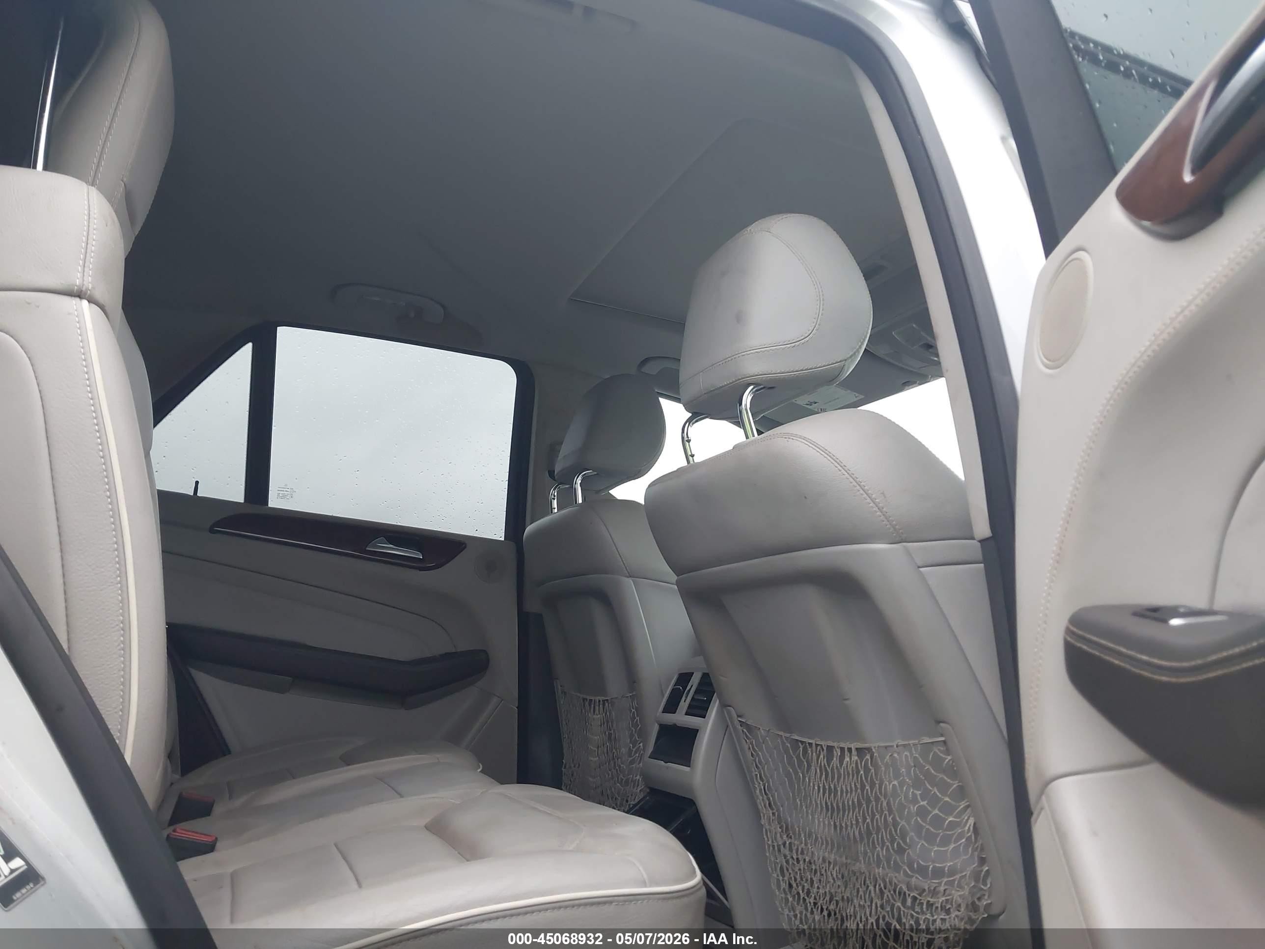 2013 Mercedes-benz Ml 550 4matic Серый vin: 4JGDA7DB7DA097857