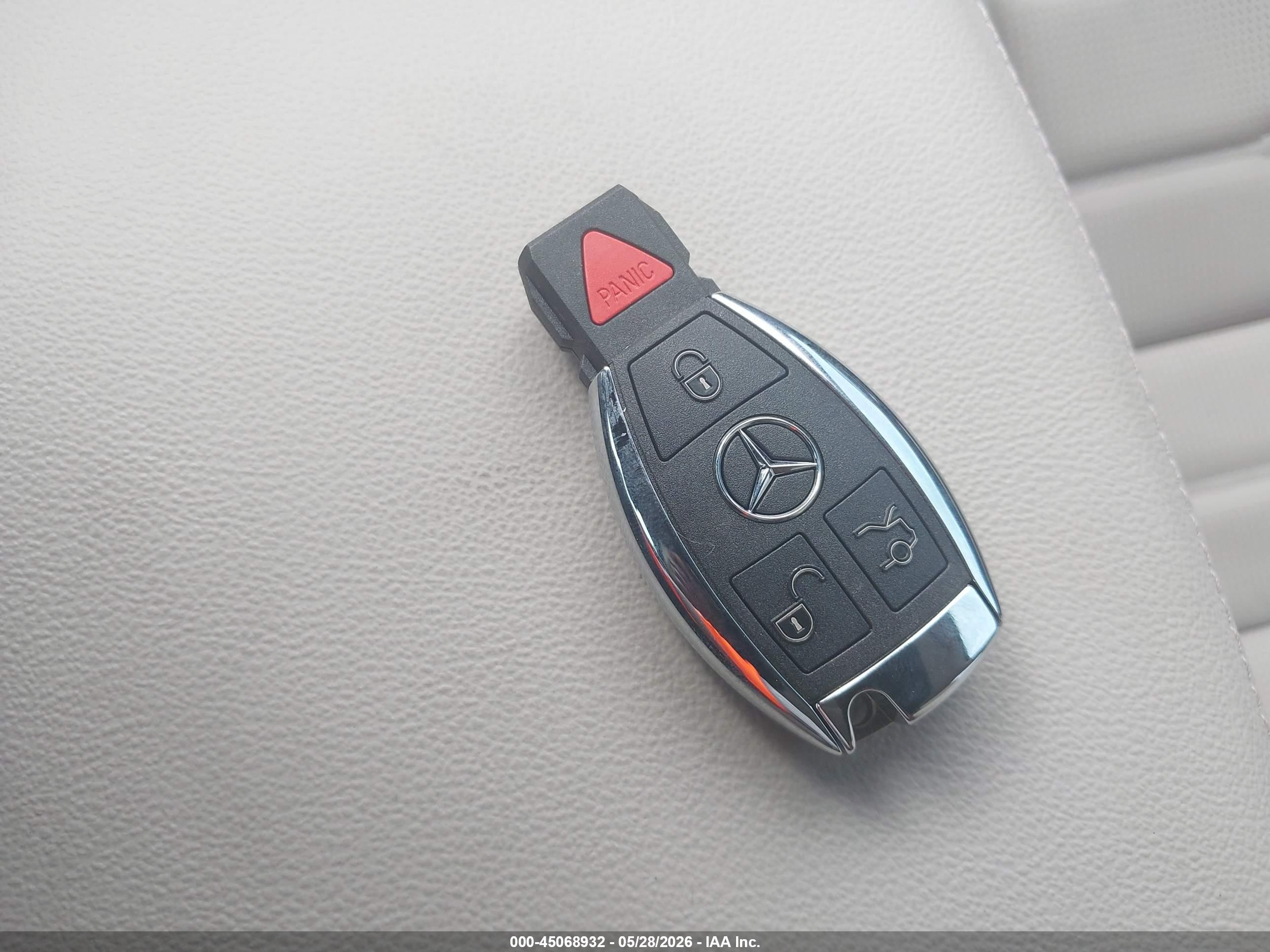 2013 Mercedes-benz Ml 550 4matic Серый vin: 4JGDA7DB7DA097857