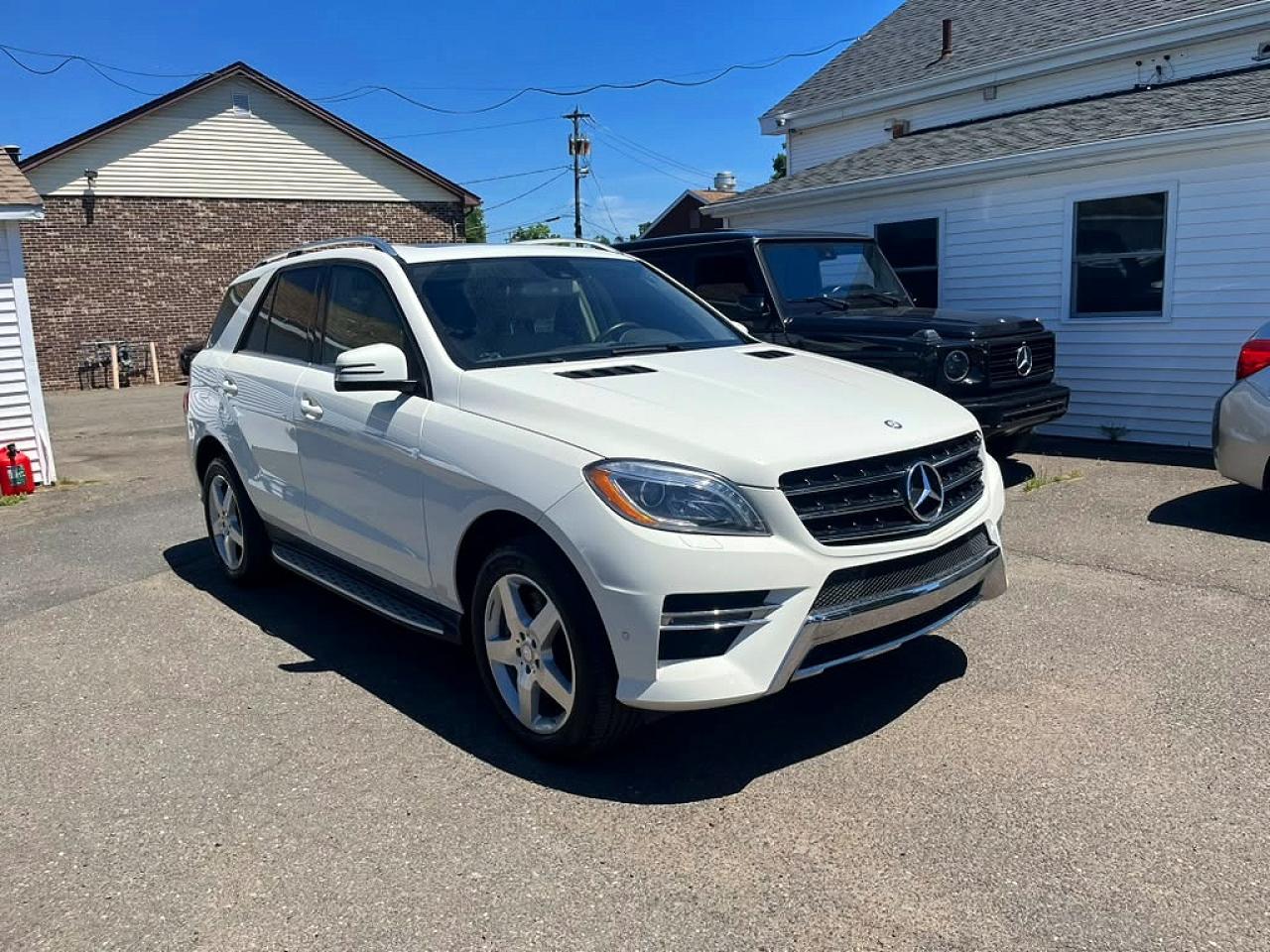 2013 Mercedes-benz Ml 550 4matic Белый vin: 4JGDA7DB8DA195571