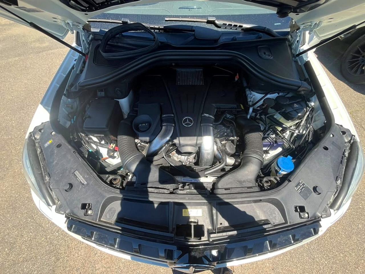 2013 Mercedes-benz Ml 550 4matic Белый vin: 4JGDA7DB8DA195571