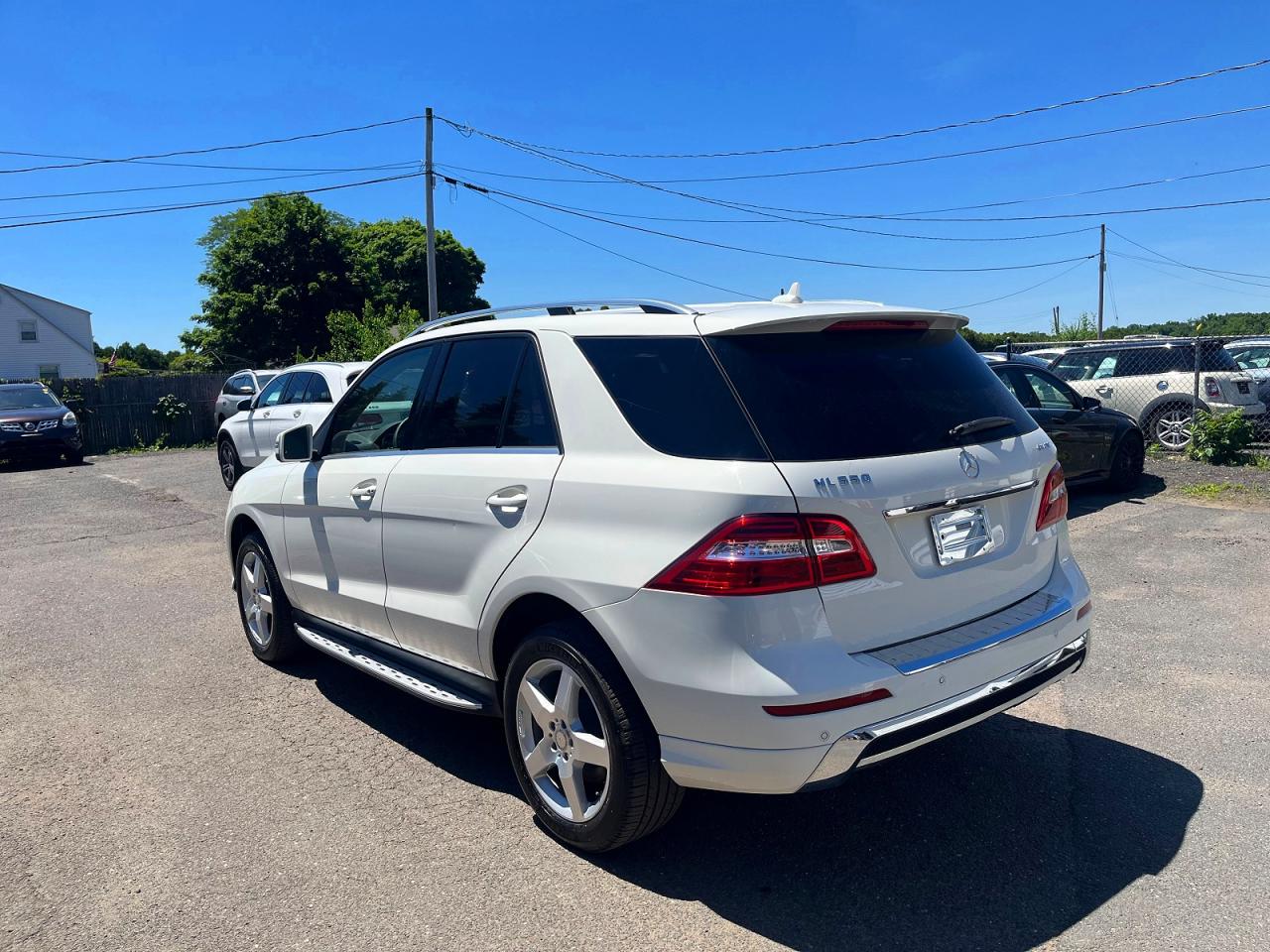 2013 Mercedes-benz Ml 550 4matic Белый vin: 4JGDA7DB8DA195571