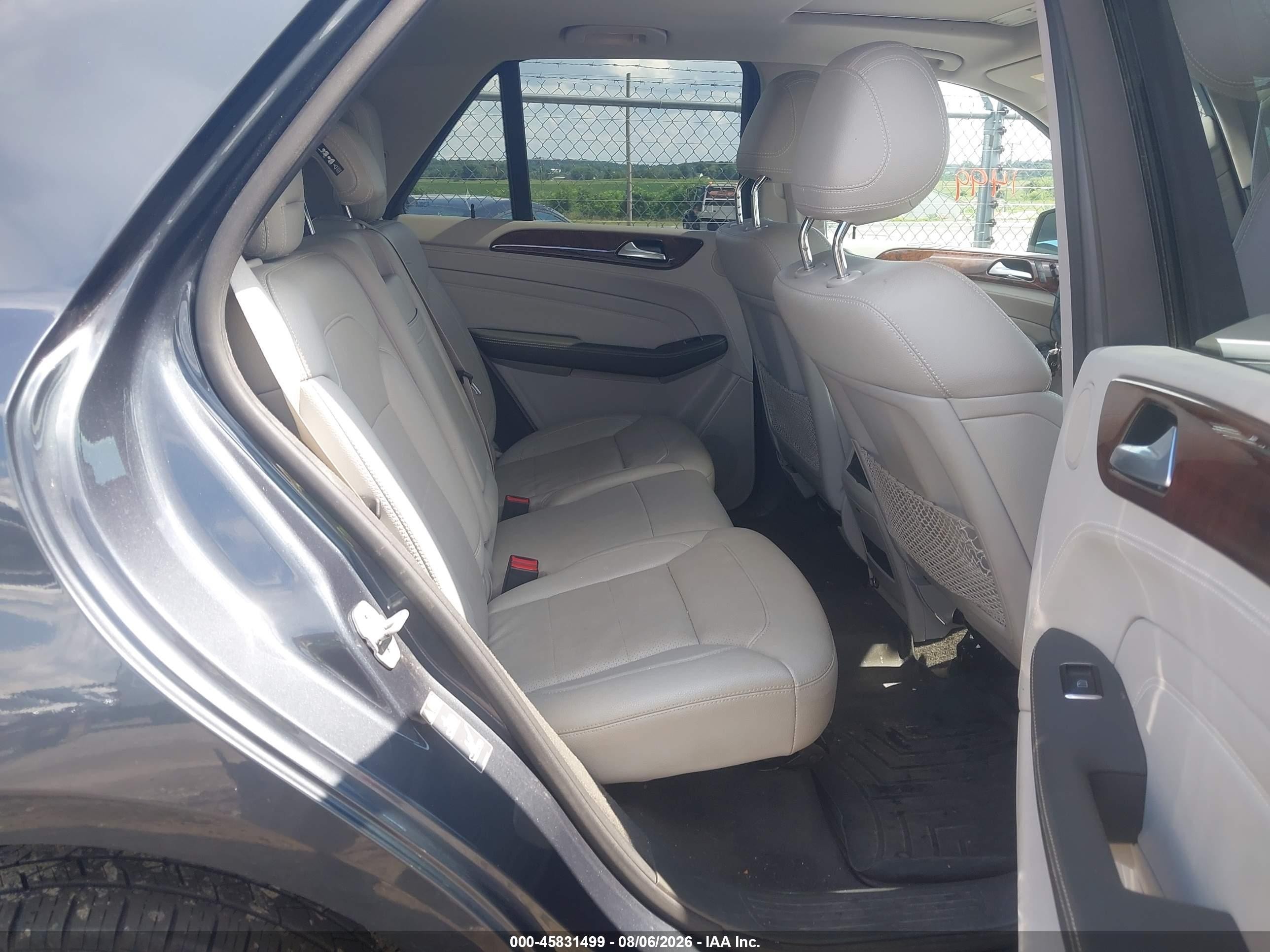 2014 Mercedes-benz Ml 550 4matic Blue vin: 4JGDA7DB8EA419388
