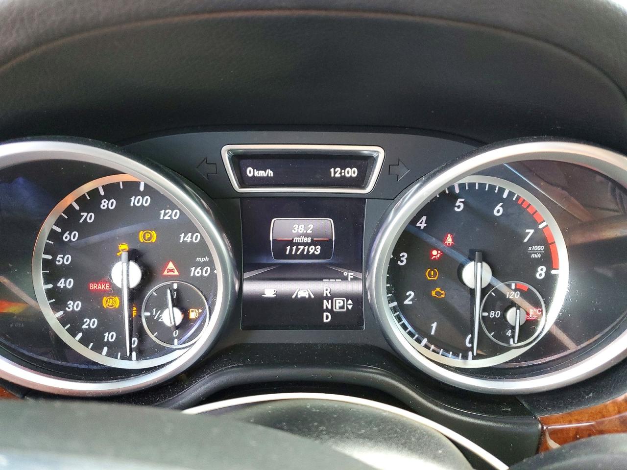 2013 Mercedes-benz Ml 550 4matic White vin: 4JGDA7DB9DA151921