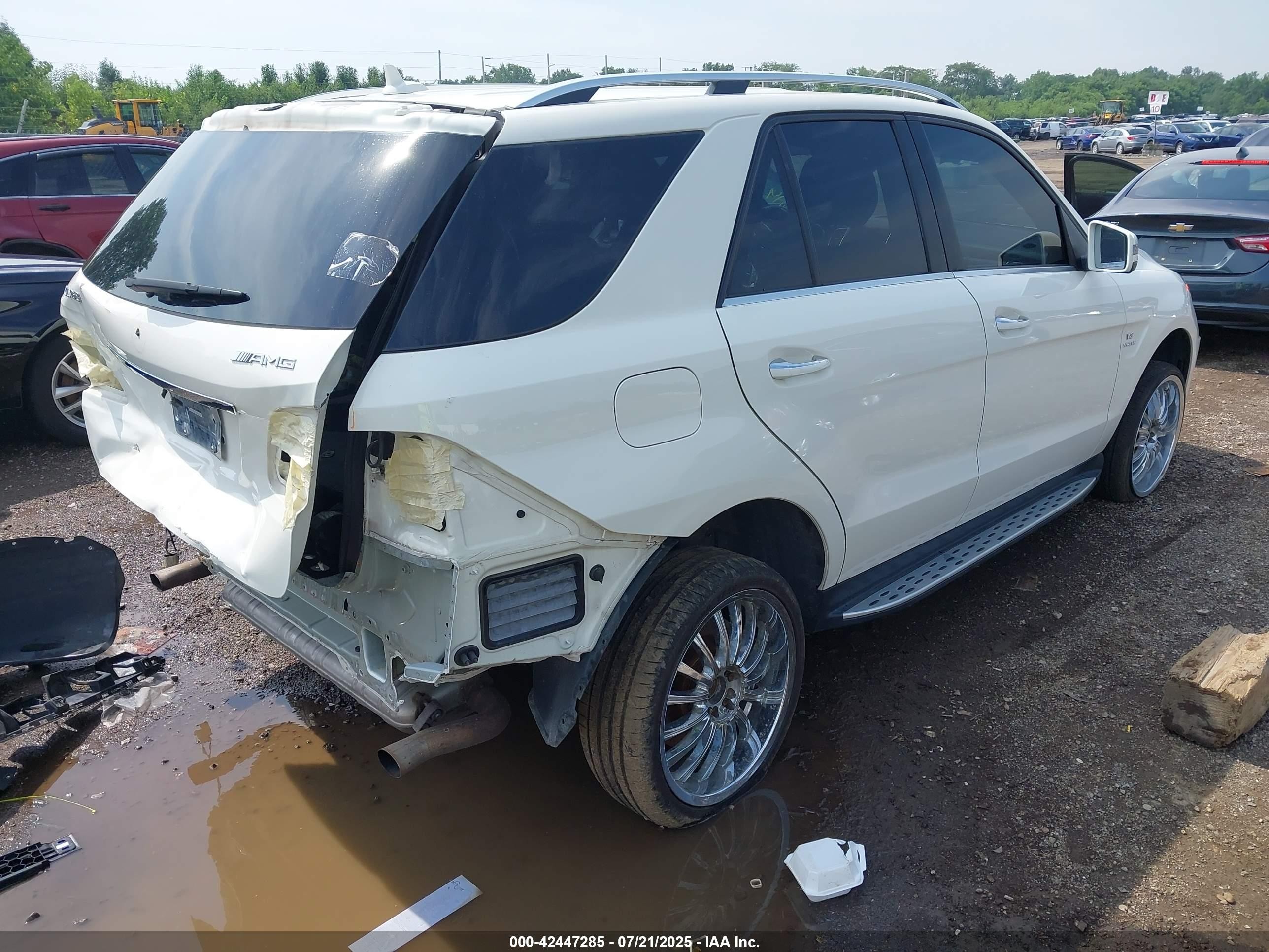 2012 Mercedes-benz Ml 63 Amg 4matic Белый vin: 4JGDA7EB1CA051616