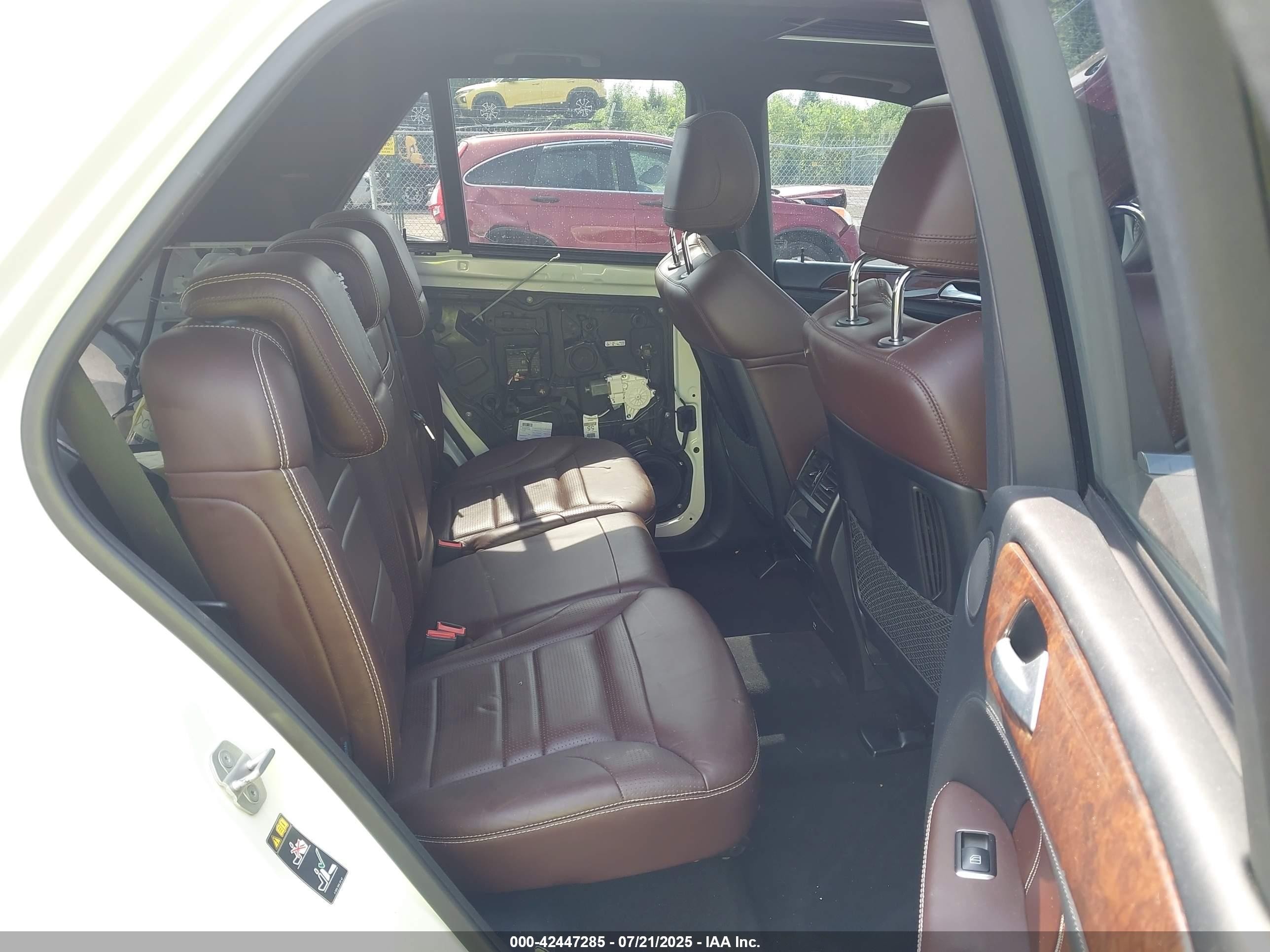 2012 Mercedes-benz Ml 63 Amg 4matic Белый vin: 4JGDA7EB1CA051616