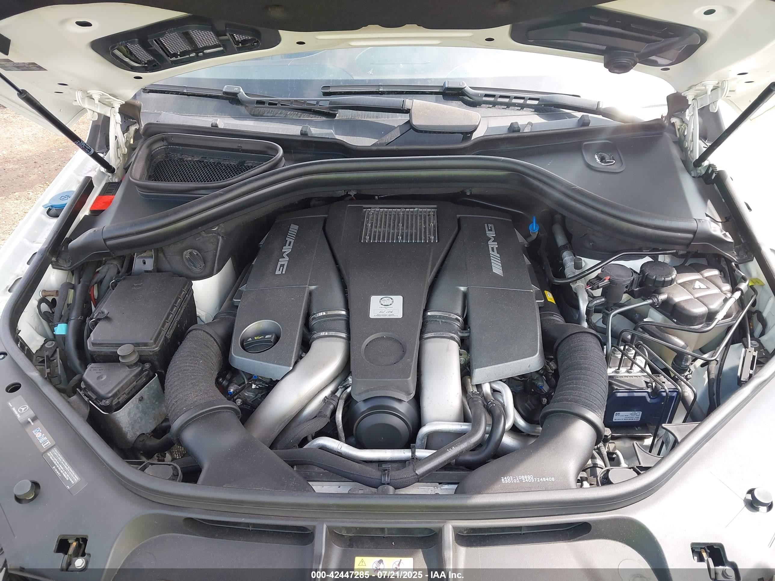 2012 Mercedes-benz Ml 63 Amg 4matic Белый vin: 4JGDA7EB1CA051616