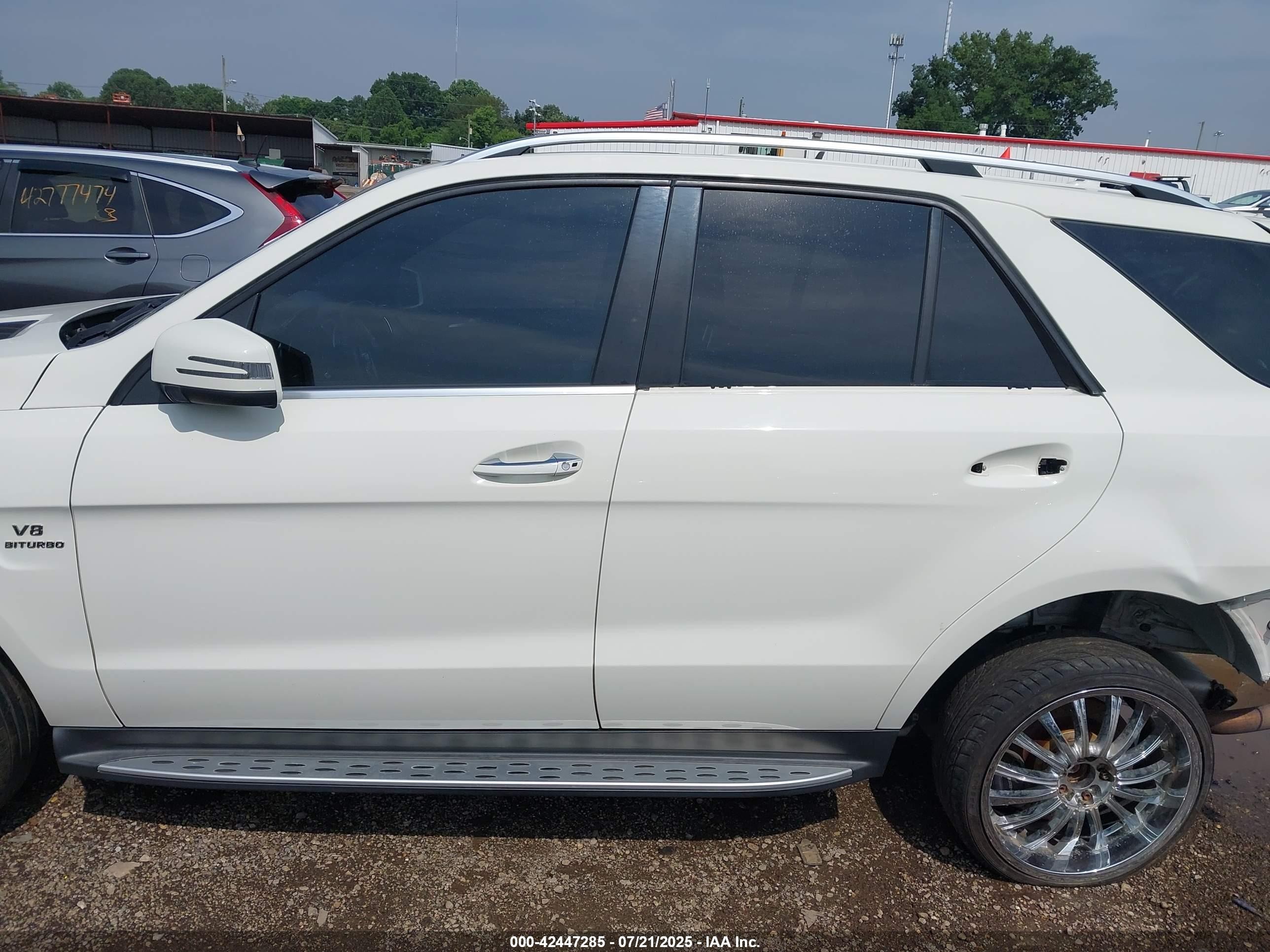 2012 Mercedes-benz Ml 63 Amg 4matic Белый vin: 4JGDA7EB1CA051616