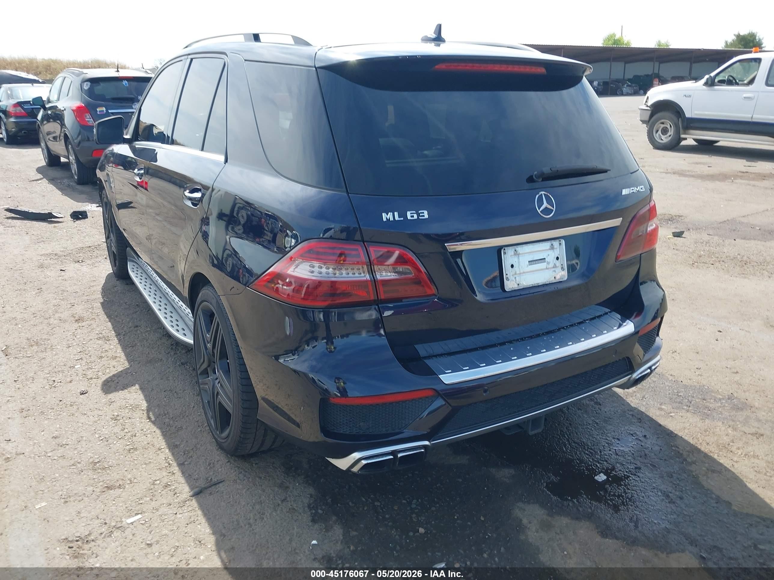 2015 Mercedes-benz Ml 63 Amg 4matic Синий vin: 4JGDA7EB2FA474807