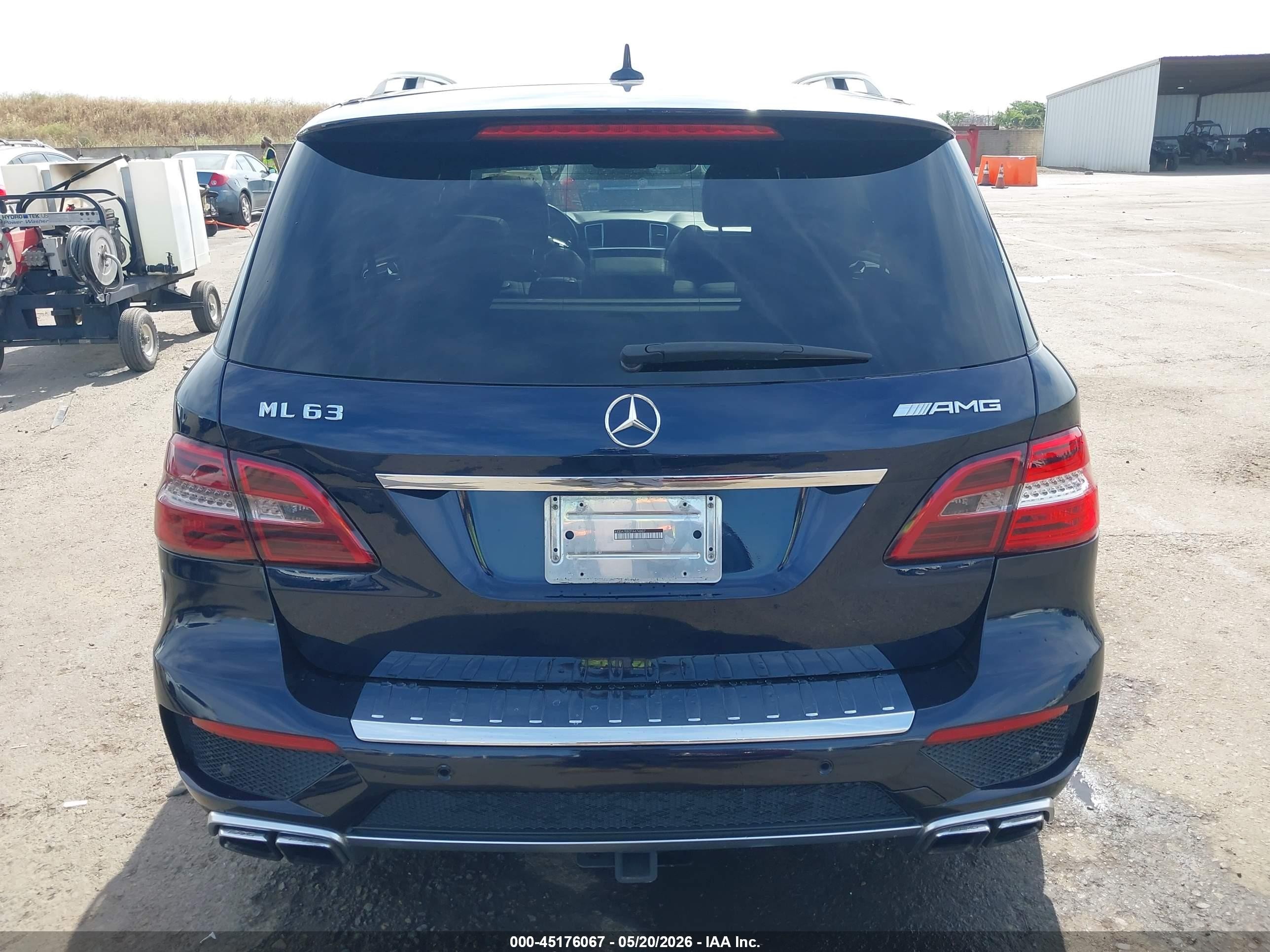 2015 Mercedes-benz Ml 63 Amg 4matic Синий vin: 4JGDA7EB2FA474807