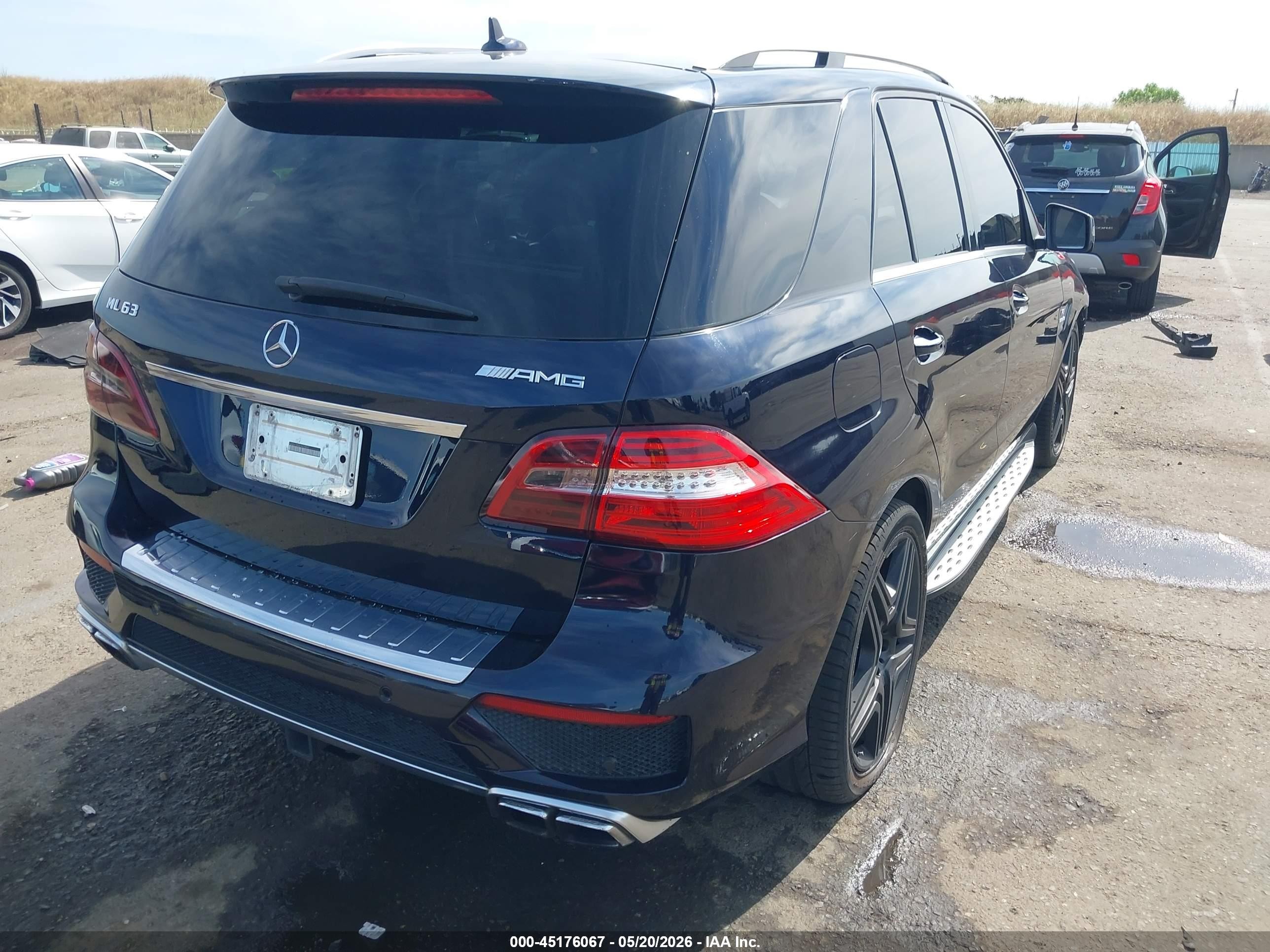 2015 Mercedes-benz Ml 63 Amg 4matic Синий vin: 4JGDA7EB2FA474807