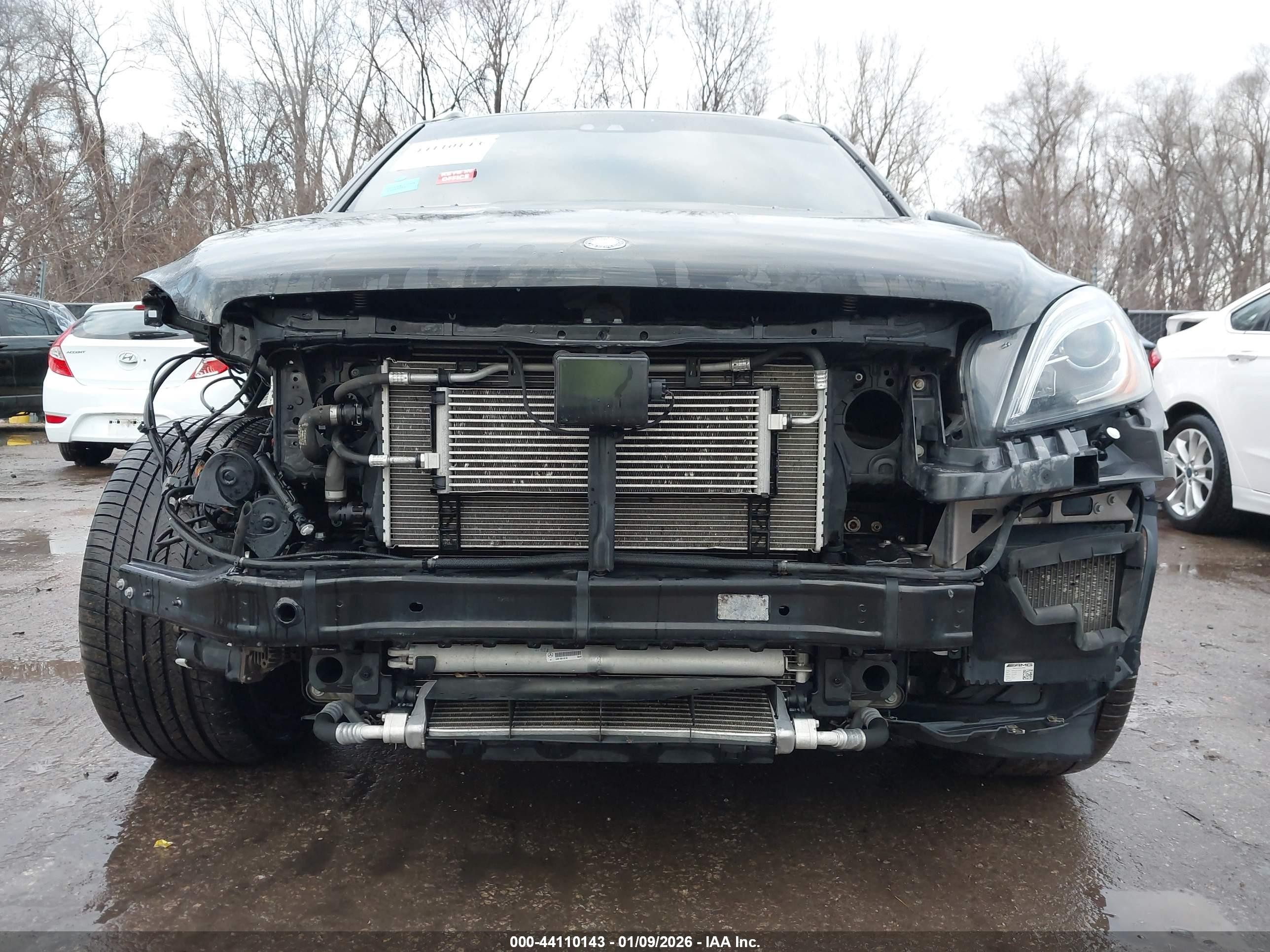 2015 Mercedes-benz Ml 63 Amg 4matic Черный vin: 4JGDA7EB2FA538652