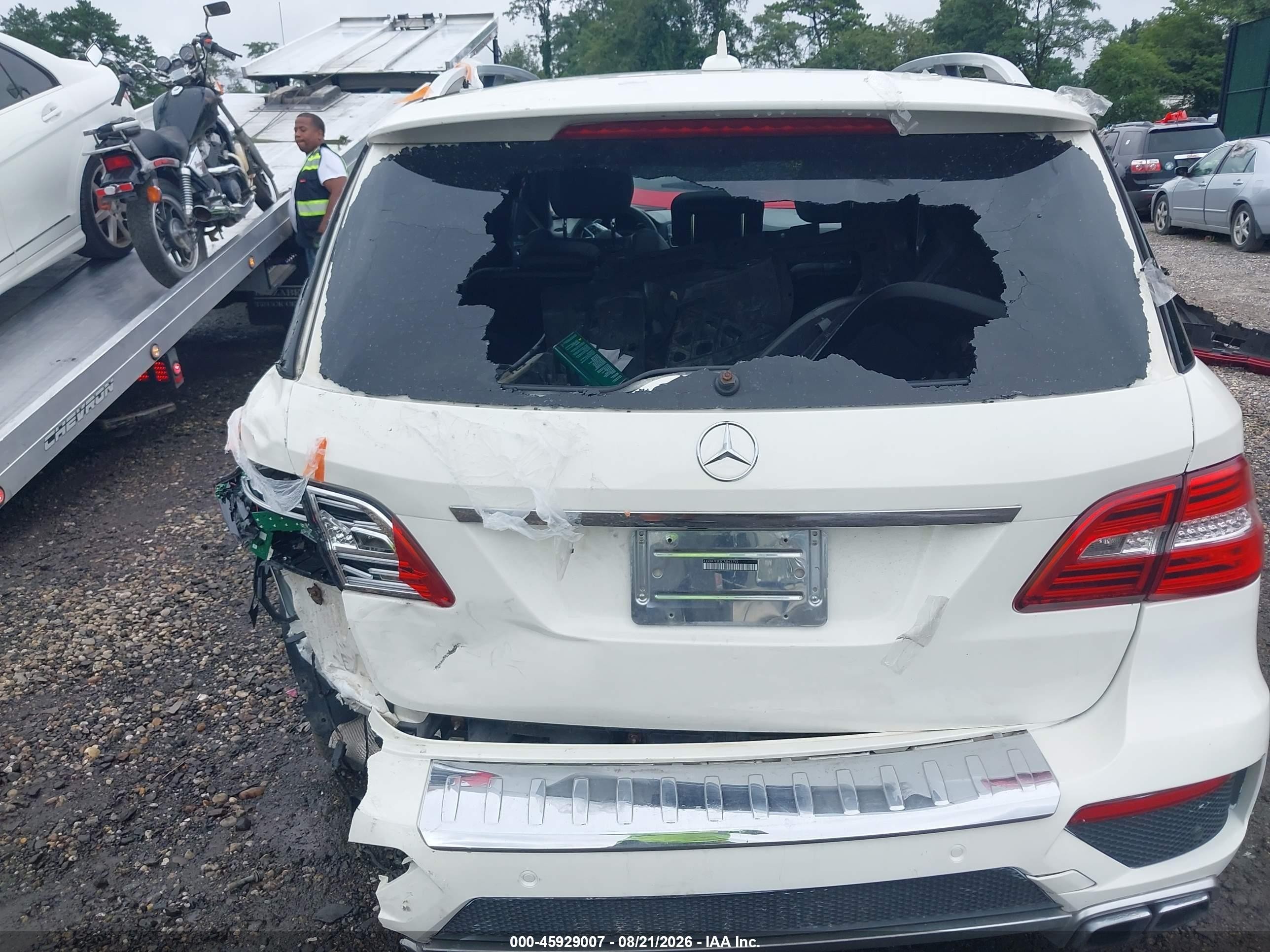 2012 Mercedes-benz Ml 63 Amg 4matic Белый vin: 4JGDA7EB3CA043792