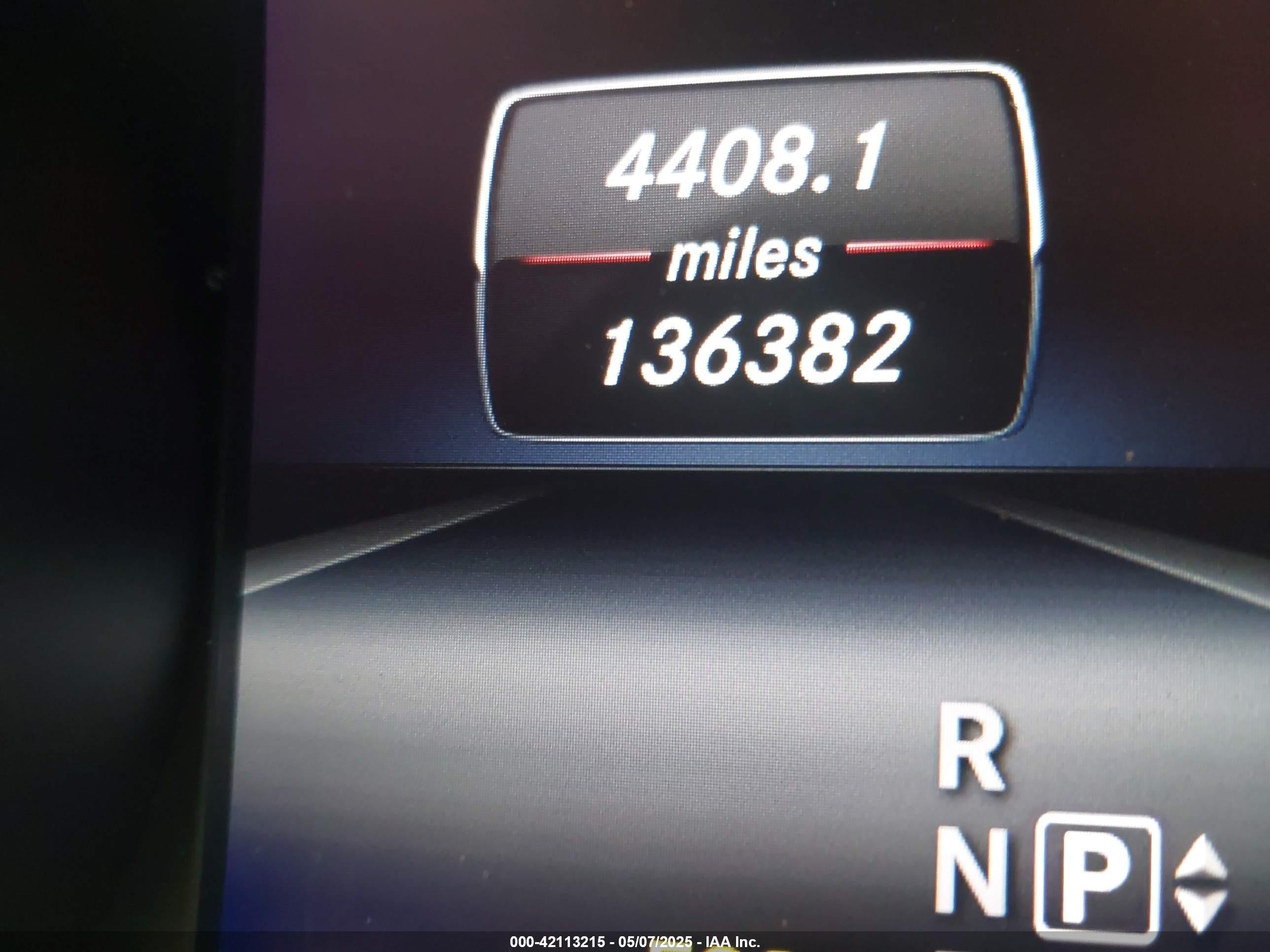 2014 Mercedes-benz Ml 63 Amg 4matic Белый vin: 4JGDA7EB3EA350480
