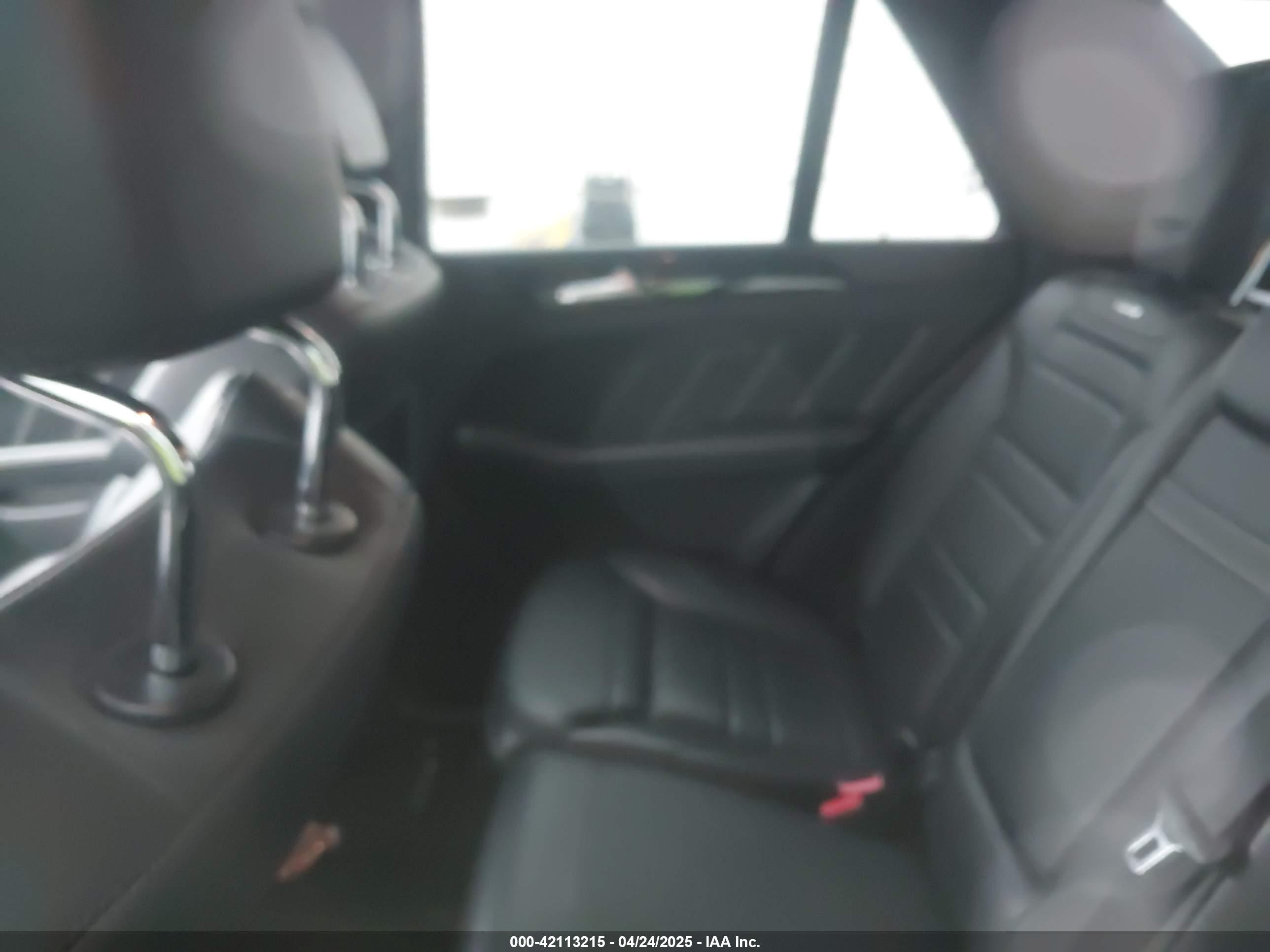 2014 Mercedes-benz Ml 63 Amg 4matic Белый vin: 4JGDA7EB3EA350480
