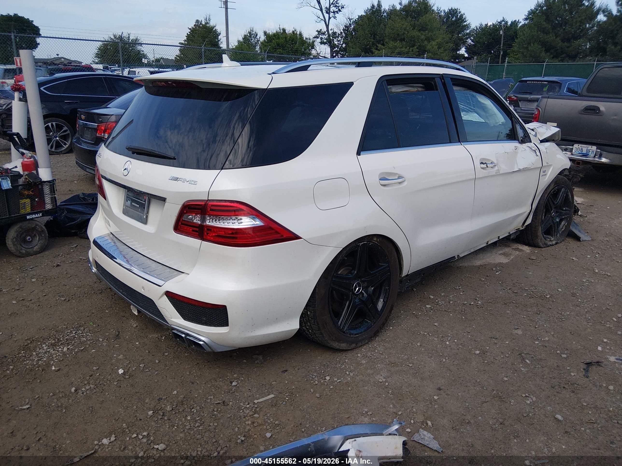 2014 Mercedes-benz Ml 63 Amg 4matic Белый vin: 4JGDA7EB4EA347037
