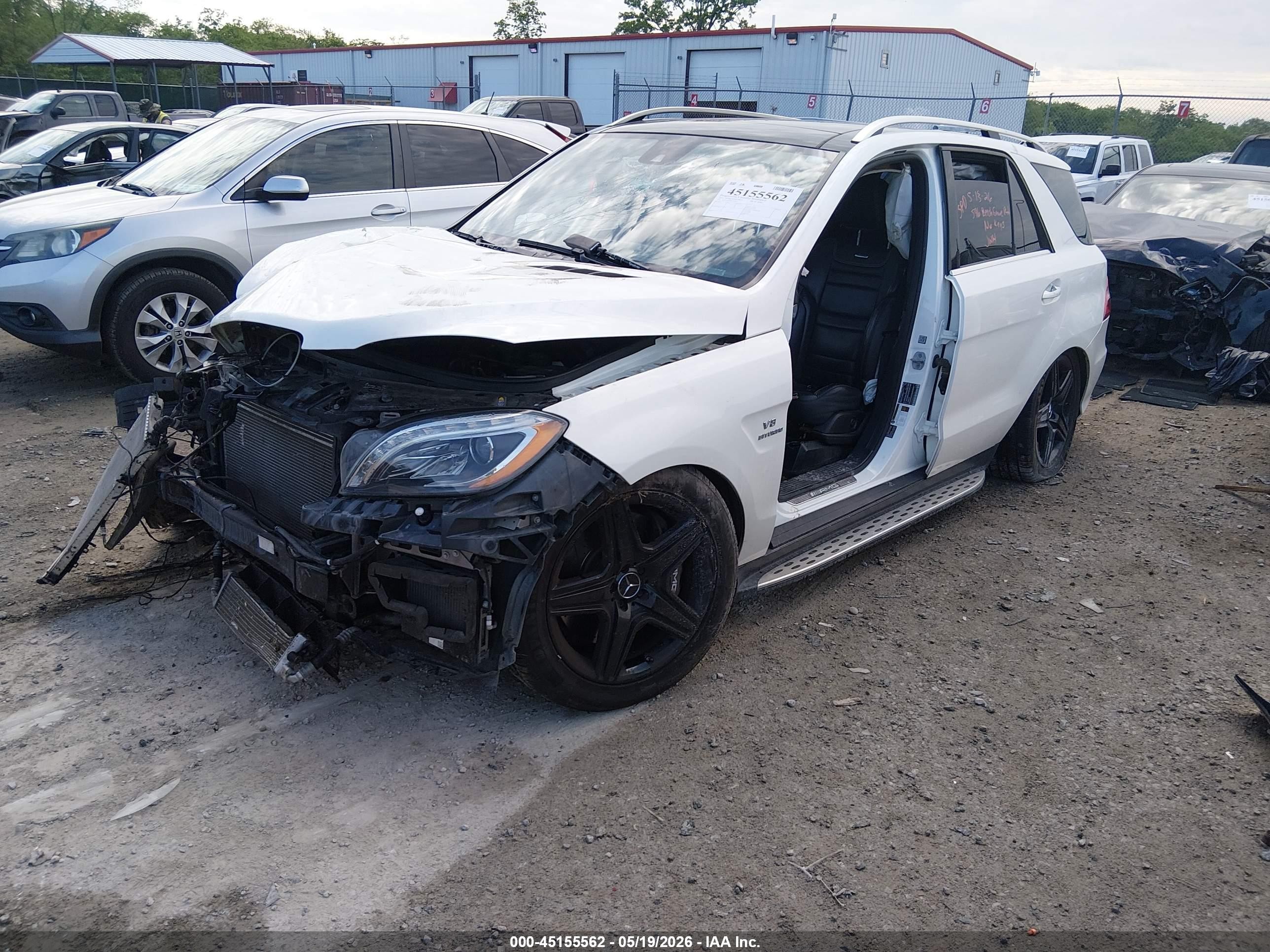 2014 Mercedes-benz Ml 63 Amg 4matic Белый vin: 4JGDA7EB4EA347037