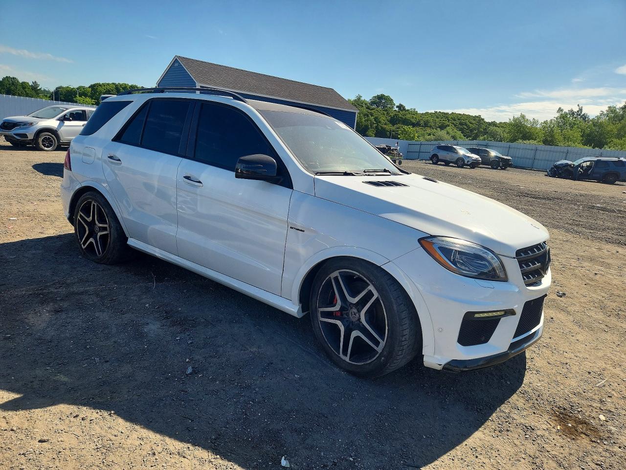 2015 Mercedes-benz Ml 63 Amg White vin: 4JGDA7EB5FA484215