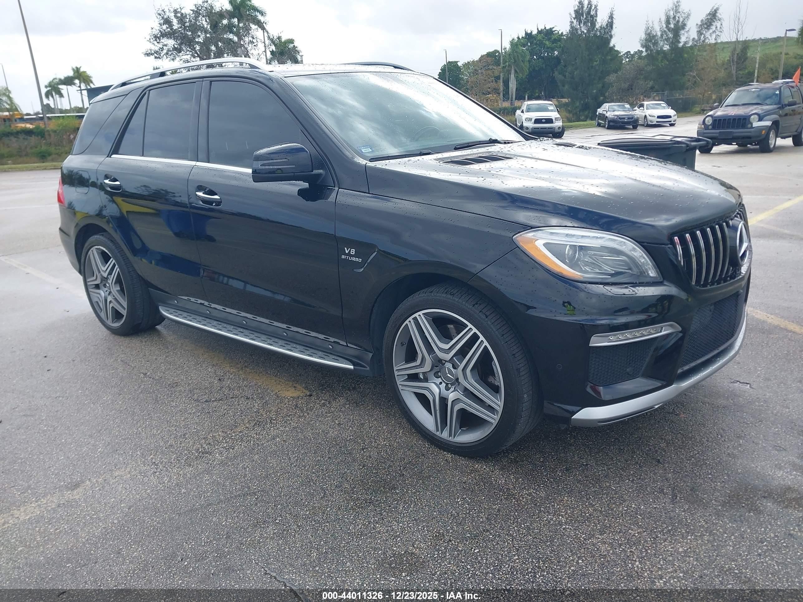 2014 Mercedes-benz Ml 63 Amg 4matic Черный vin: 4JGDA7EB6EA335861