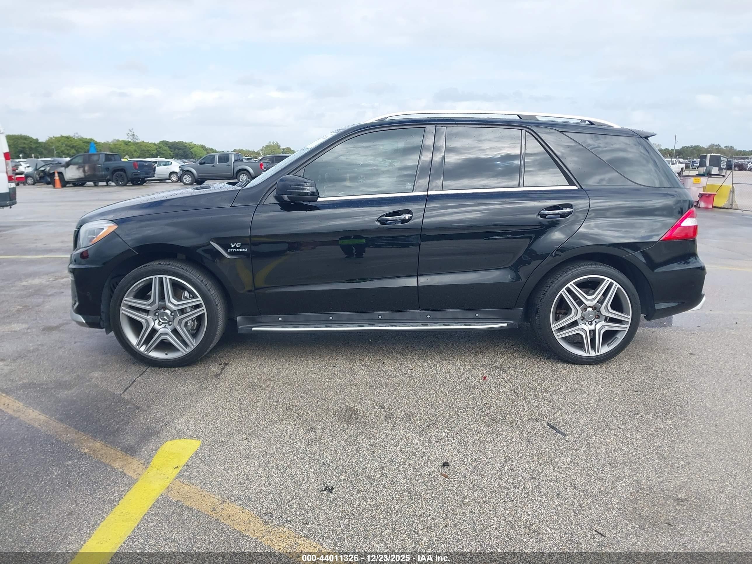 2014 Mercedes-benz Ml 63 Amg 4matic Черный vin: 4JGDA7EB6EA335861