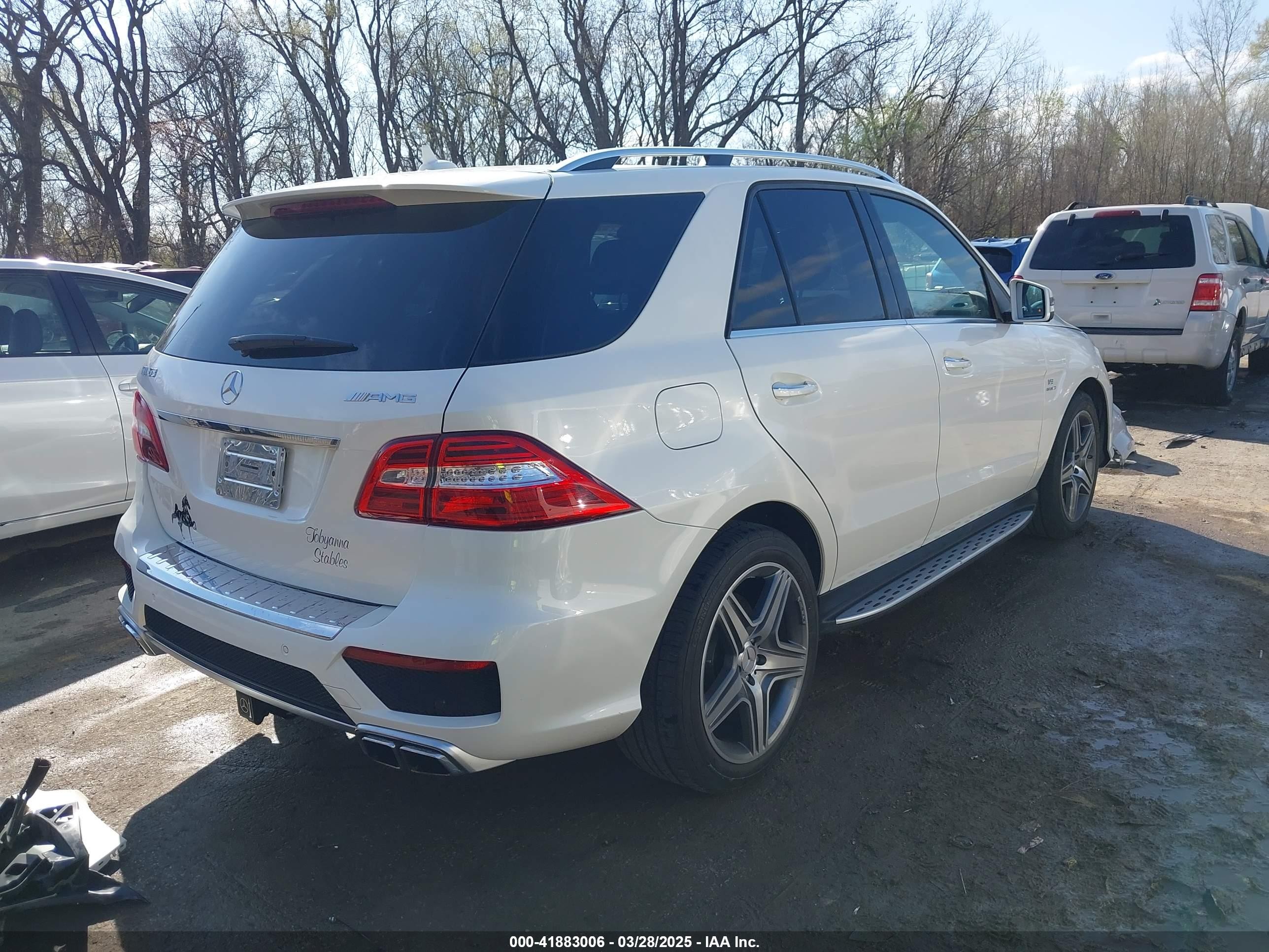 2015 Mercedes-benz Ml 63 Amg 4matic Белый vin: 4JGDA7EB6FA471585