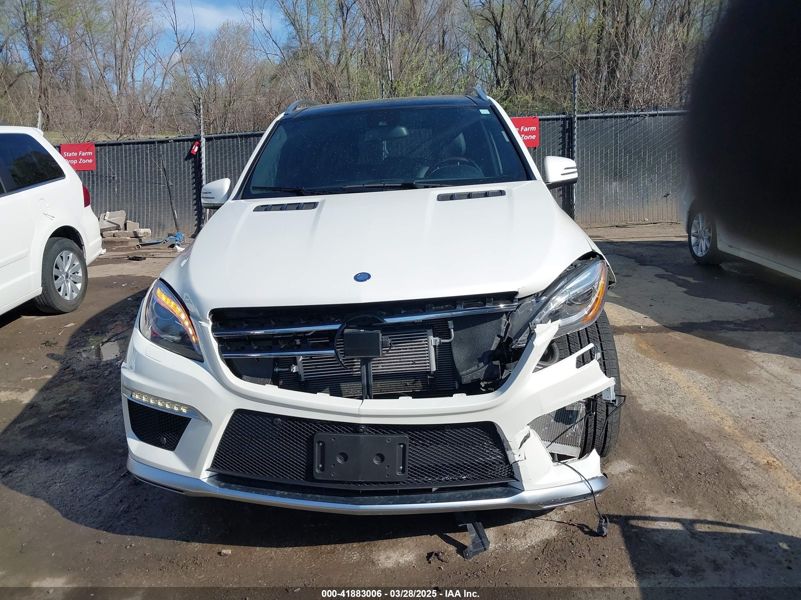 2015 Mercedes-benz Ml 63 Amg 4matic Белый vin: 4JGDA7EB6FA471585