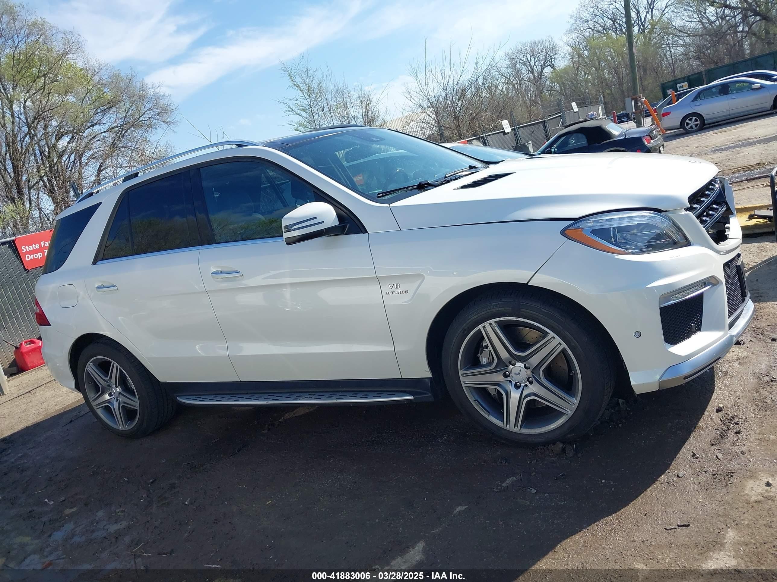 2015 Mercedes-benz Ml 63 Amg 4matic Белый vin: 4JGDA7EB6FA471585