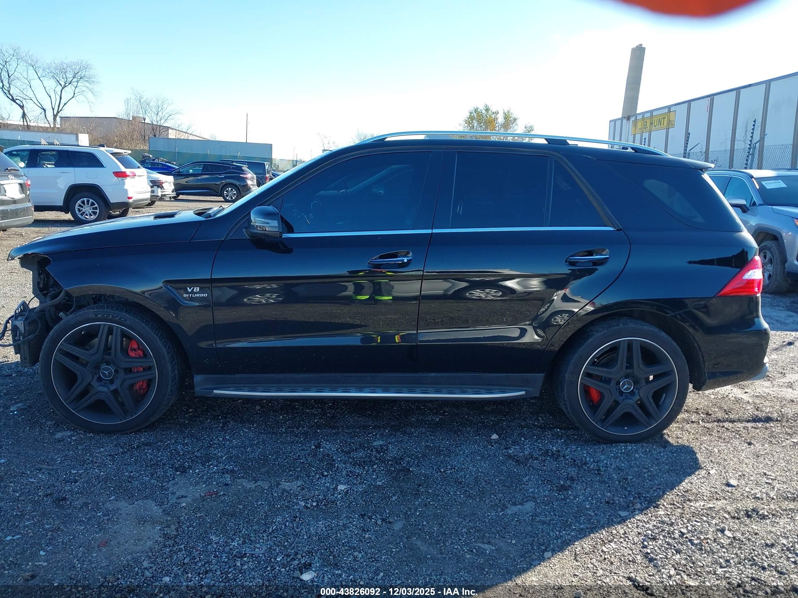 2015 Mercedes-benz Ml 63 Amg 4matic Черный vin: 4JGDA7EB9FA471256