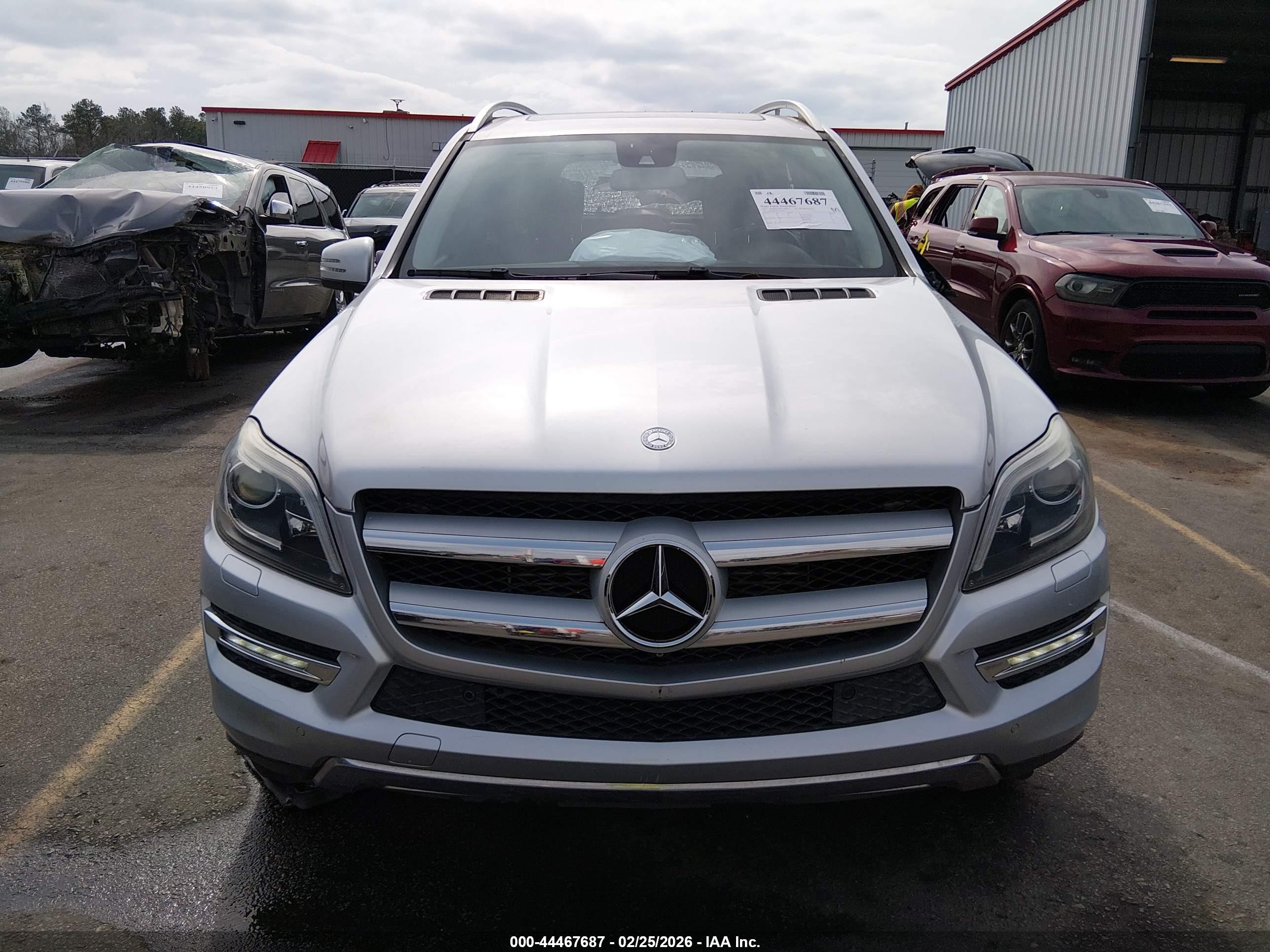 2015 Mercedes-benz Gl 350 Bluetec 4matic Серебряный vin: 4JGDF2EE0FA520410
