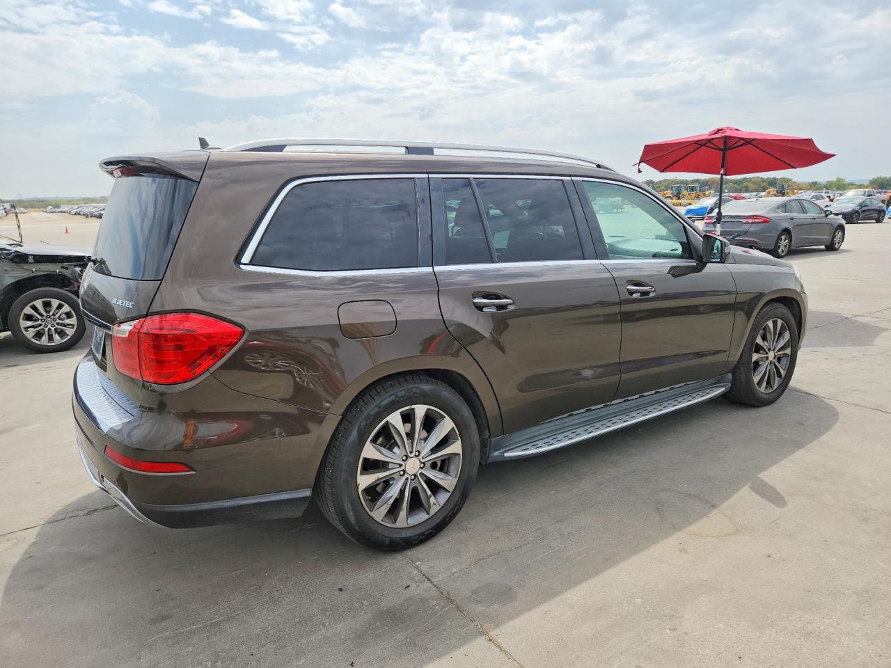 2013 Mercedes-benz Gl 350 Bluetec Brown vin: 4JGDF2EE1DA137198