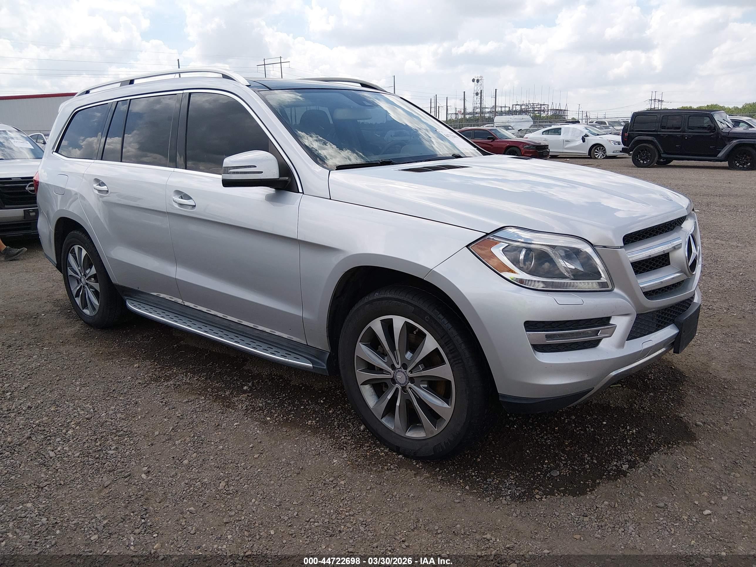 2015 Mercedes-benz Gl 350 Bluetec 4matic Серебряный vin: 4JGDF2EE2FA483344
