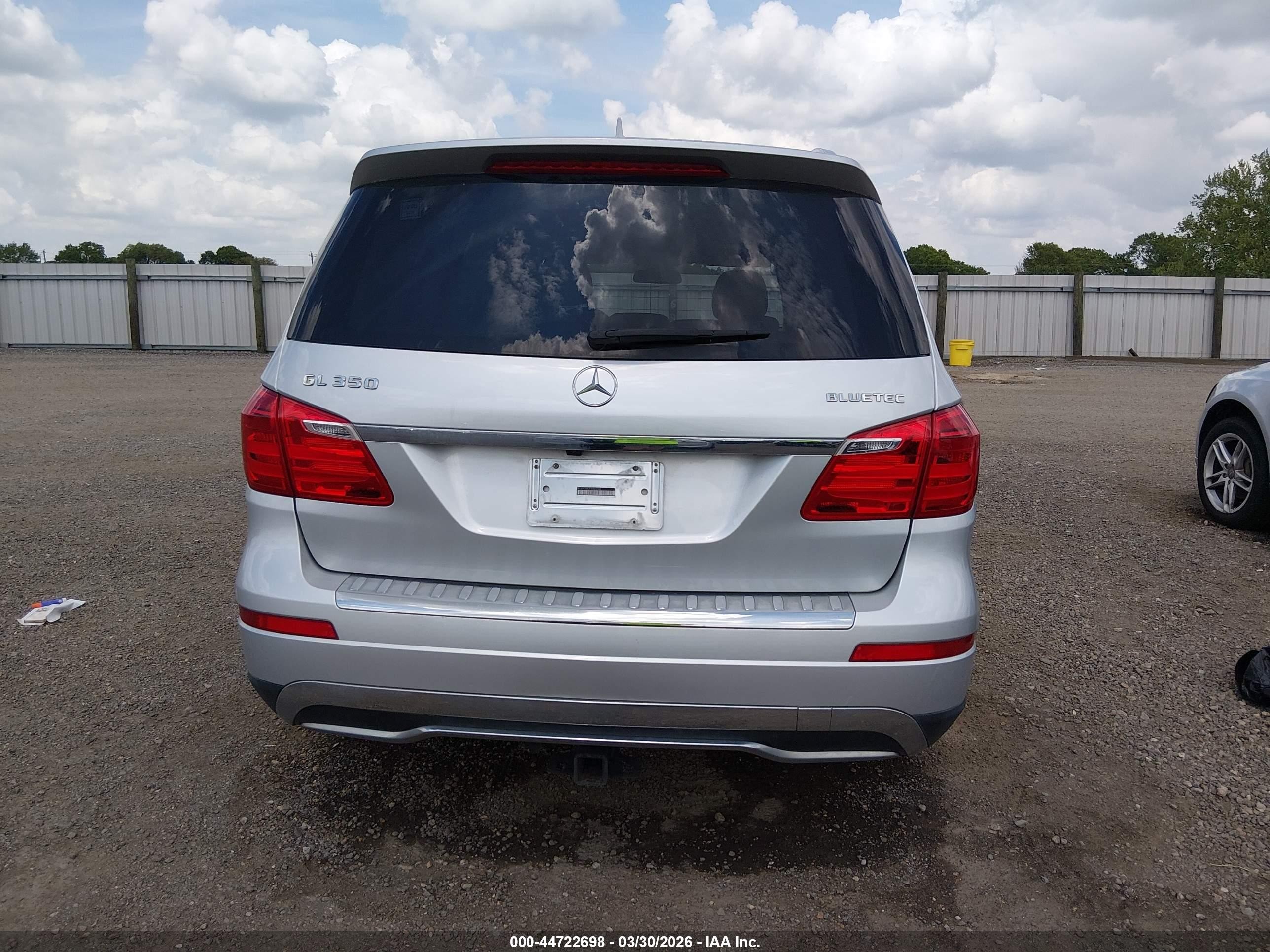 2015 Mercedes-benz Gl 350 Bluetec 4matic Серебряный vin: 4JGDF2EE2FA483344